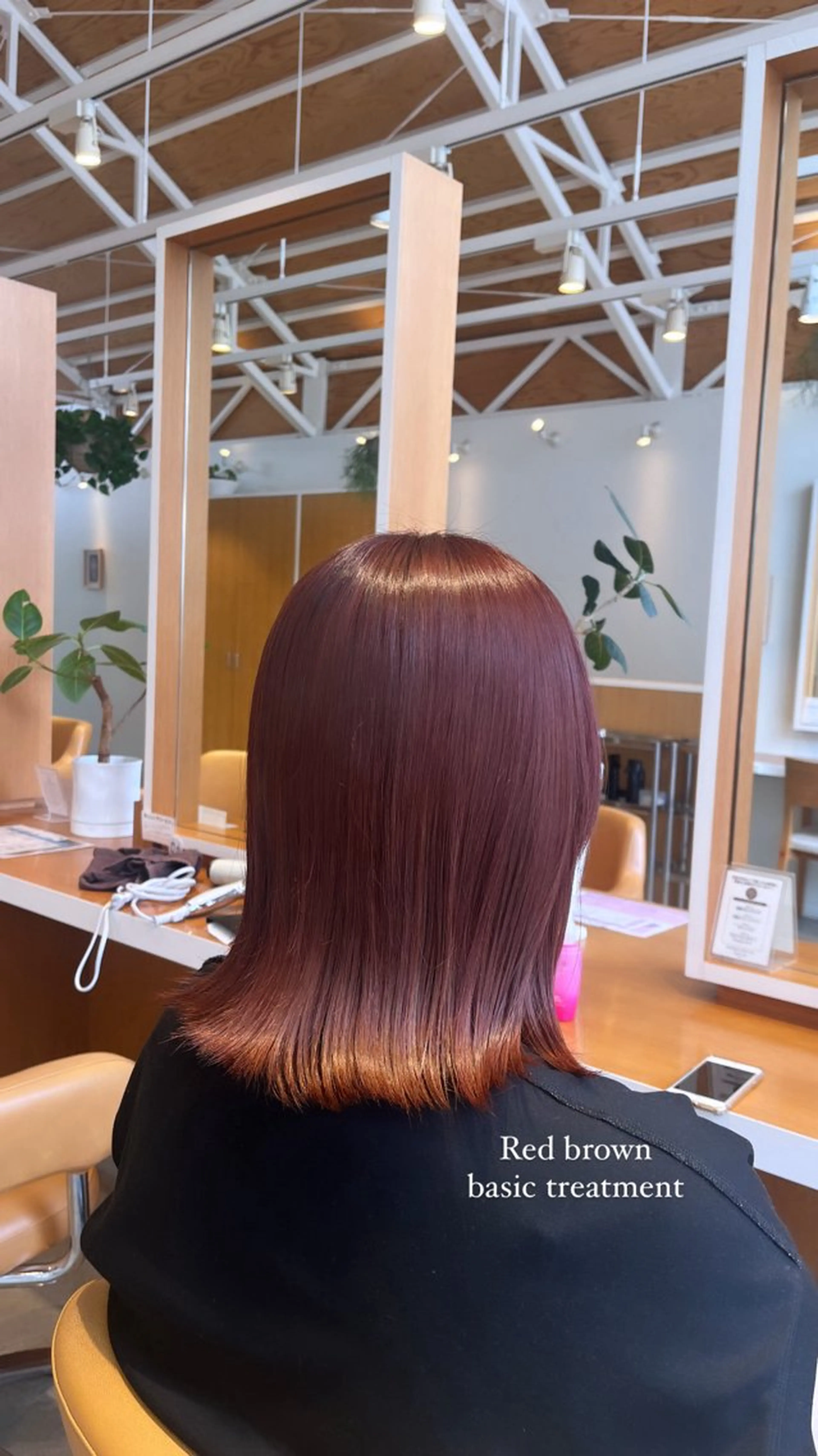 ミディアム カラー ブラウンカラー レッドカラー レッドブラウン 中野 百乃華のヘアスタイル
