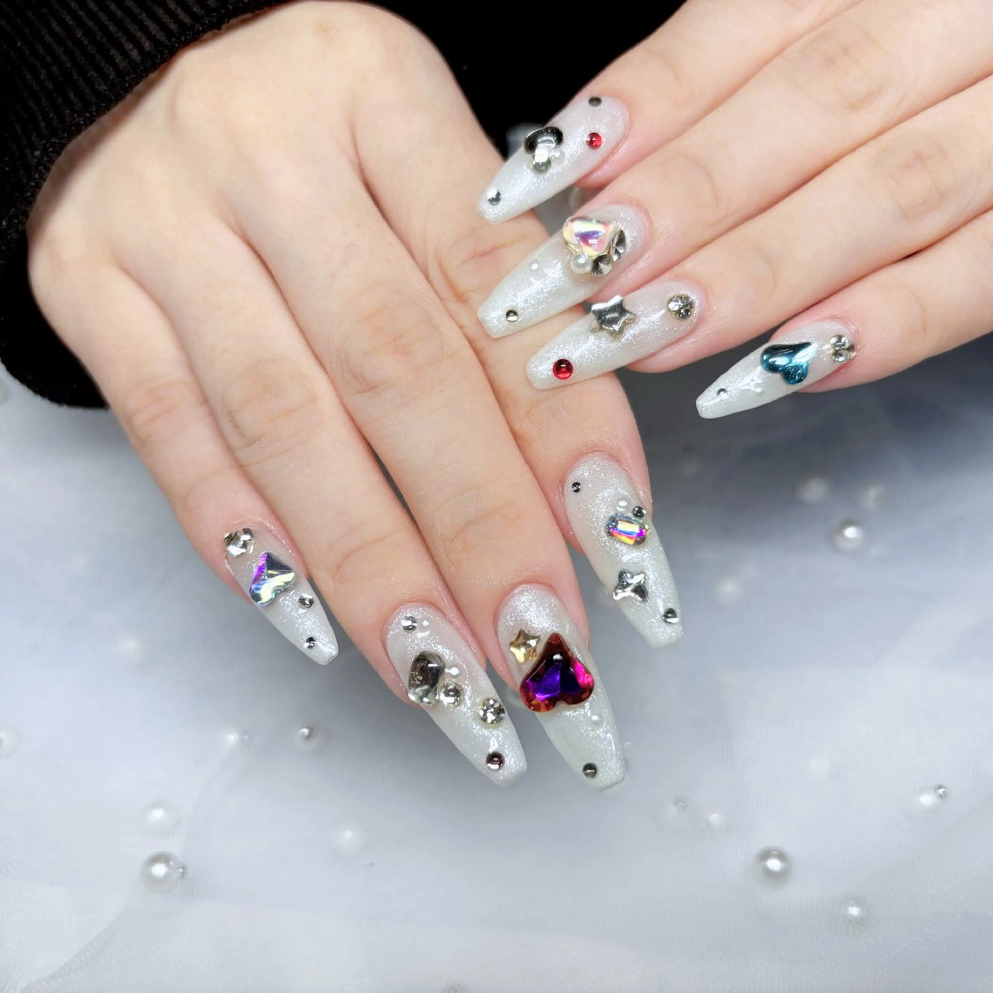 ネイル ハンドネイル H3 Nail Tsuki🦋💙のネイルデザイン