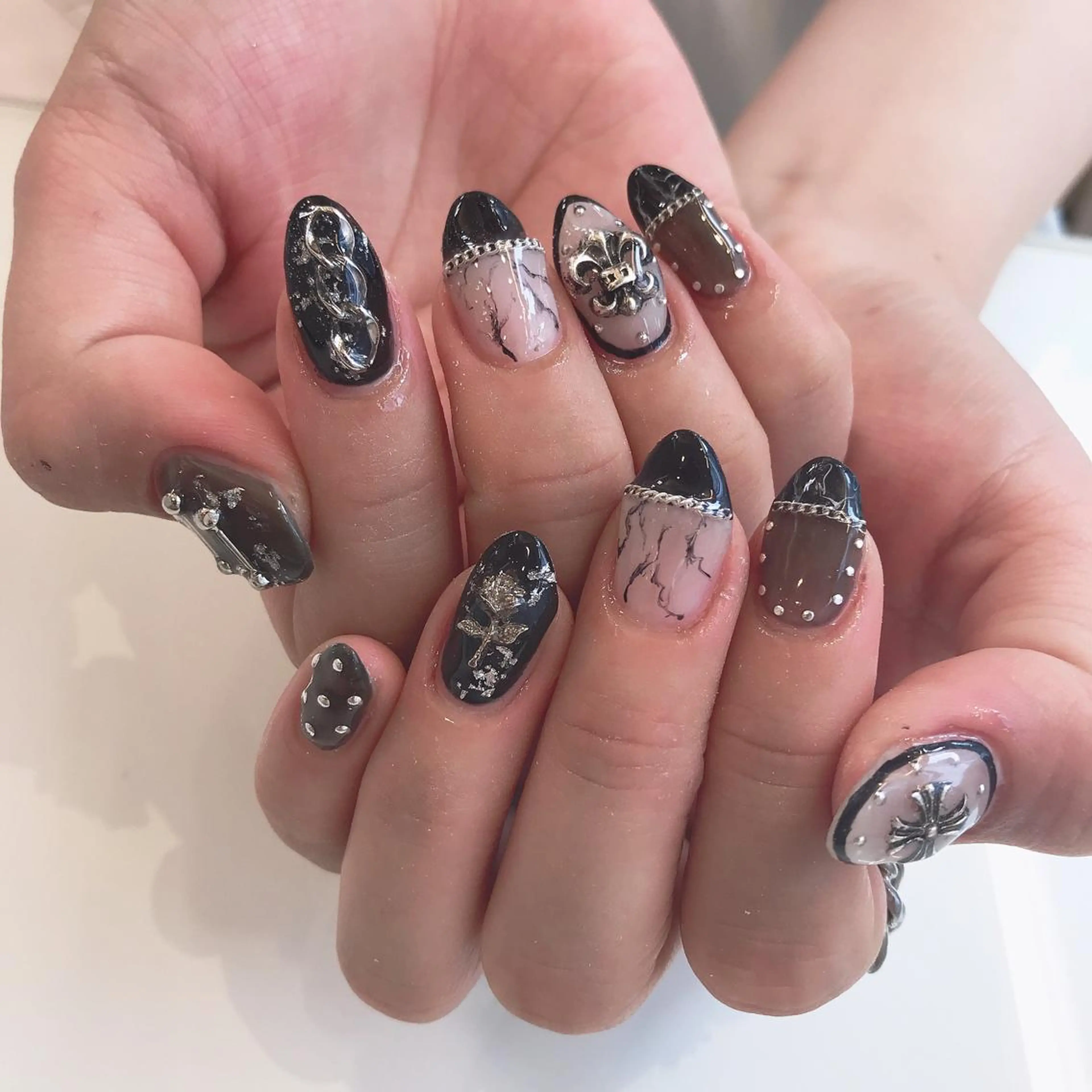 ネイル 韓国風✨髪質改善✨ 縮毛矯正✨松浦知奈美のヘアスタイル