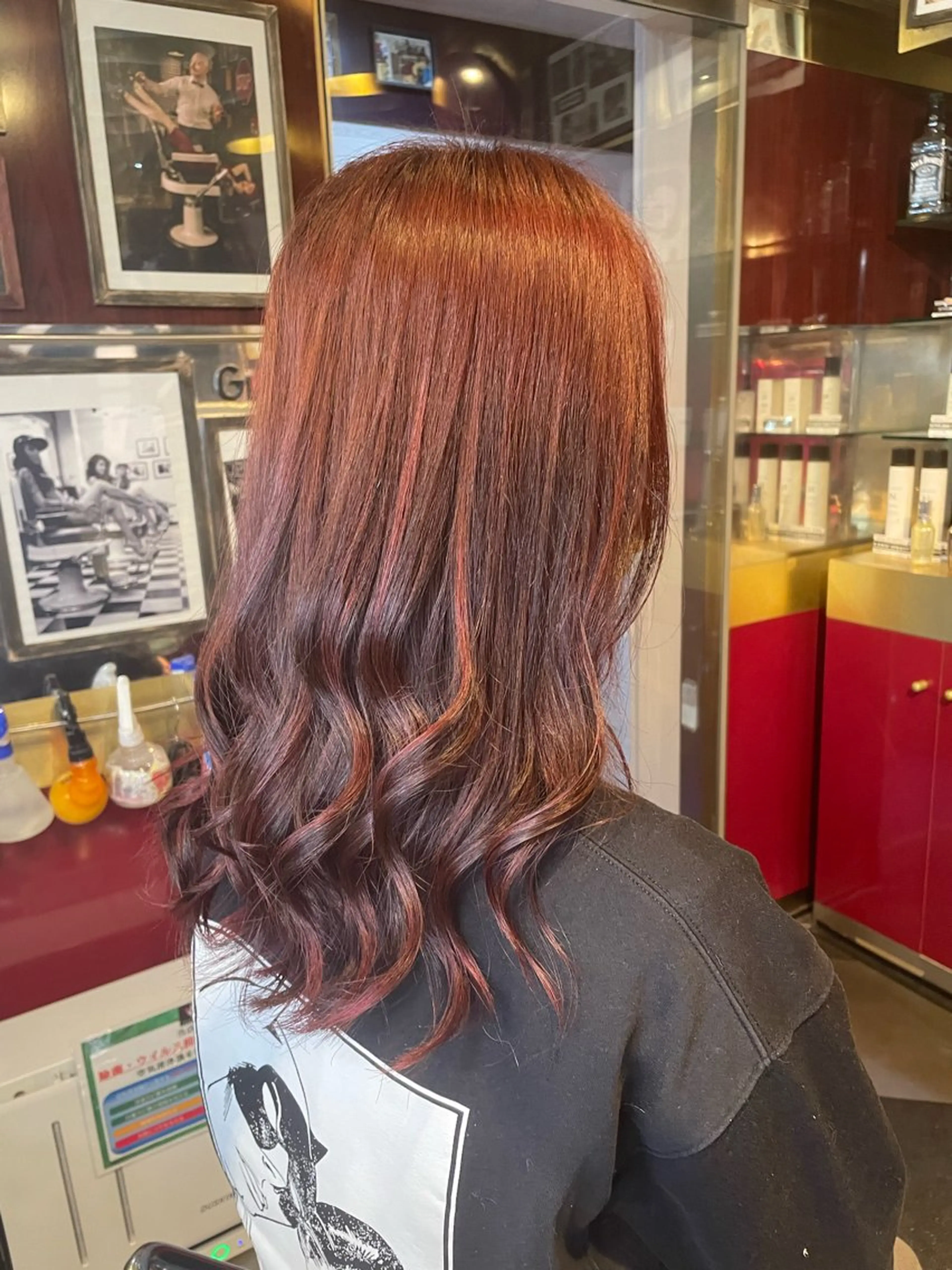 セミロング カラー ピンクカラー レッドカラー トリートメント 👑派手髪/カット 👑ANRYのヘアスタイル