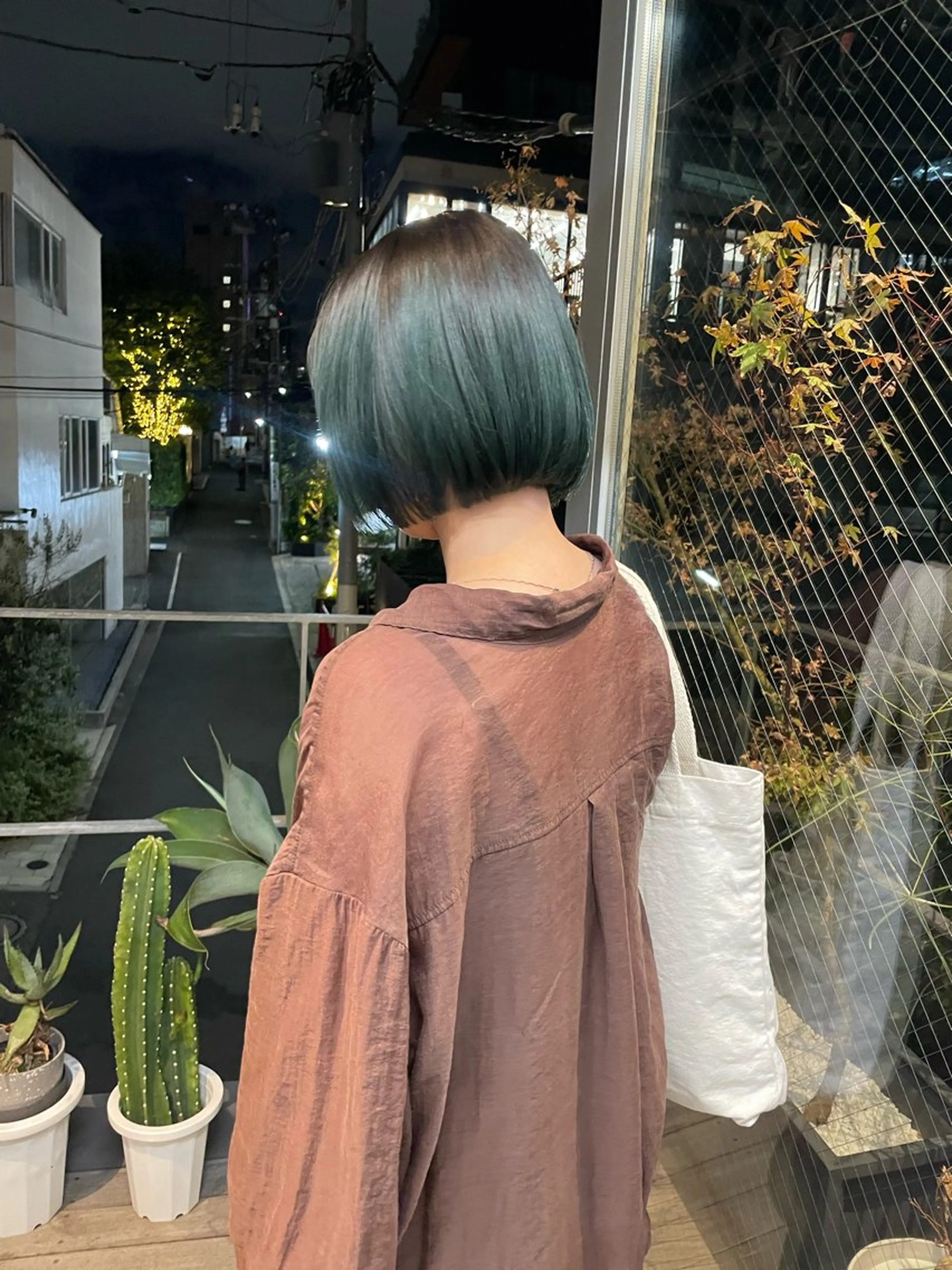 ミディアム カット 佐伯 和佳のヘアスタイル