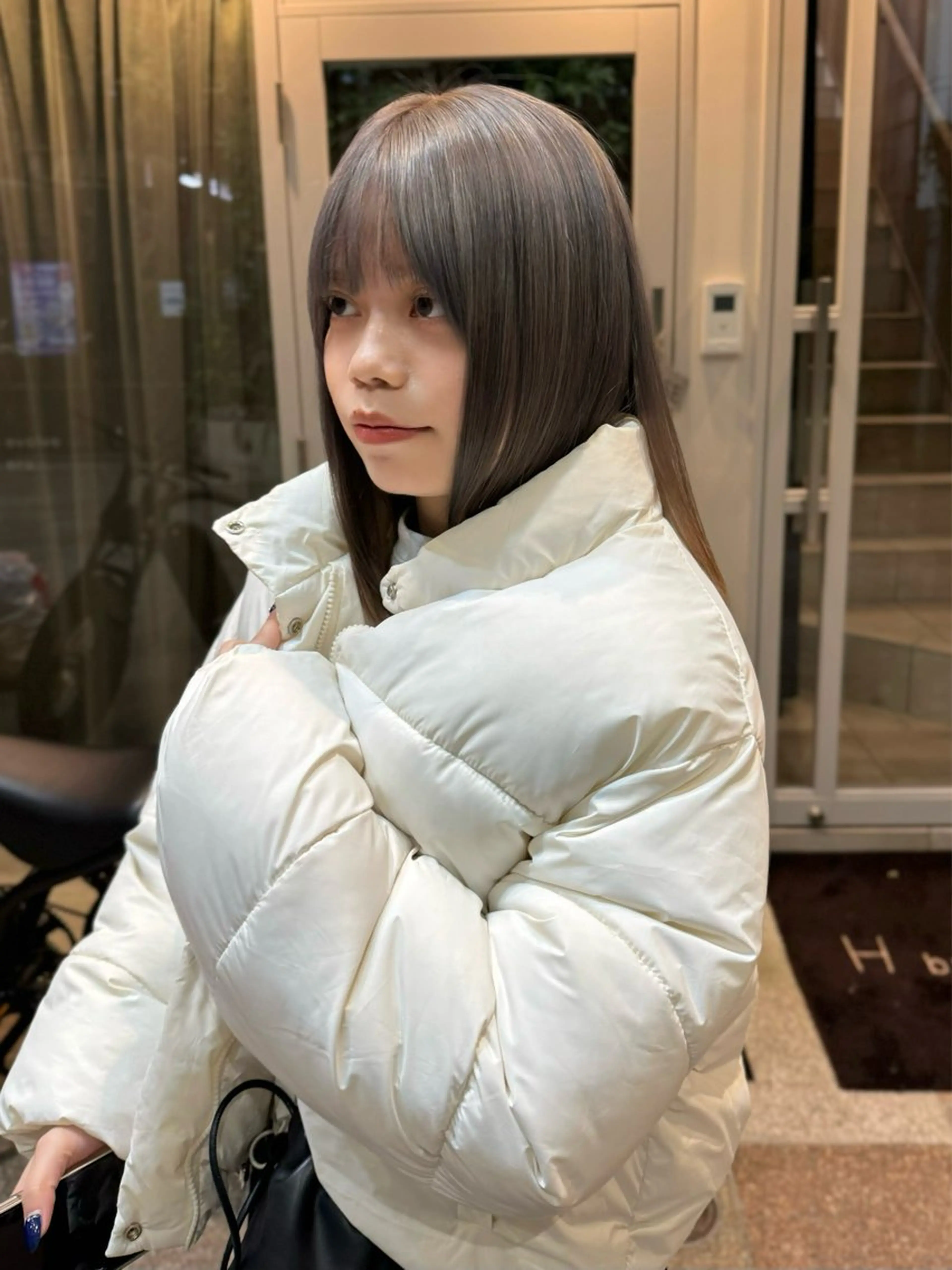 ミディアム shiomi H TARUMI森　彩華のヘアスタイル