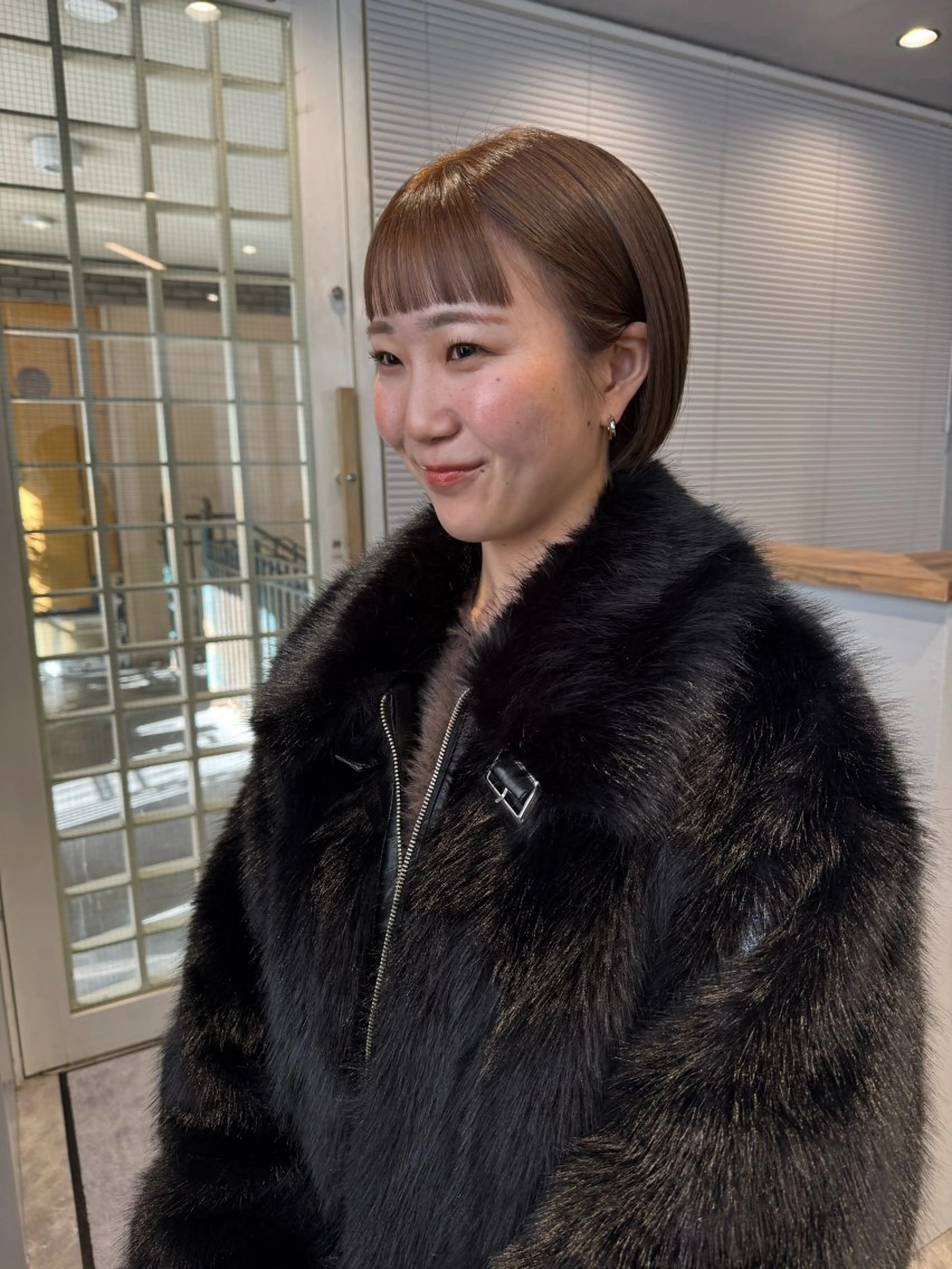 ショート カラー ハイトーンカラー 伸ばしかけ ショートヘア カット ヘアカラー トリートメント 画 kirikaのヘアスタイル