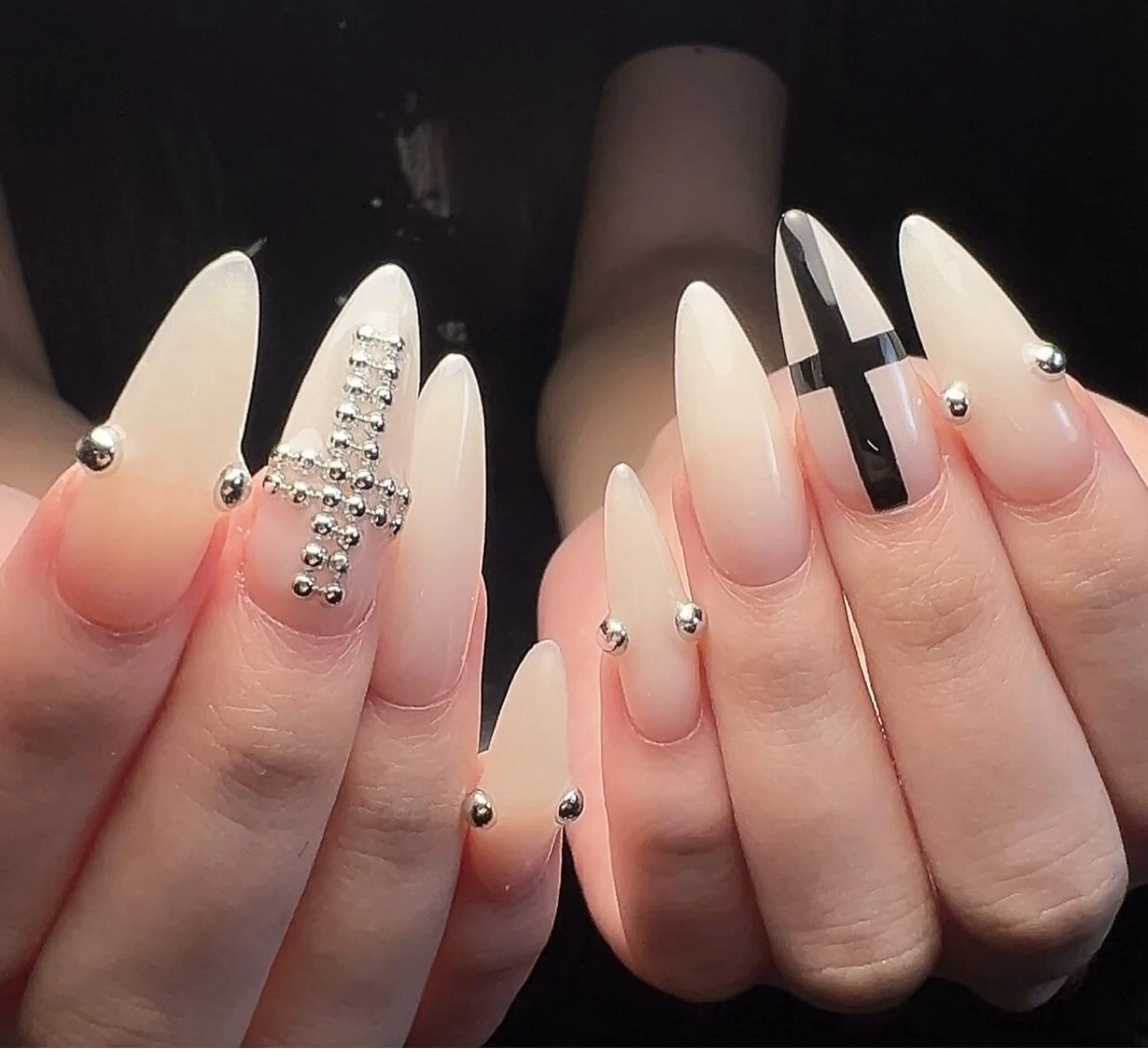 ネイル アートネイル フラワーネイル フレンチネイル ジェルネイル グラデーション ハンドネイル Ryunail所属・Ryu Nail NekoChanのネイルデザイン