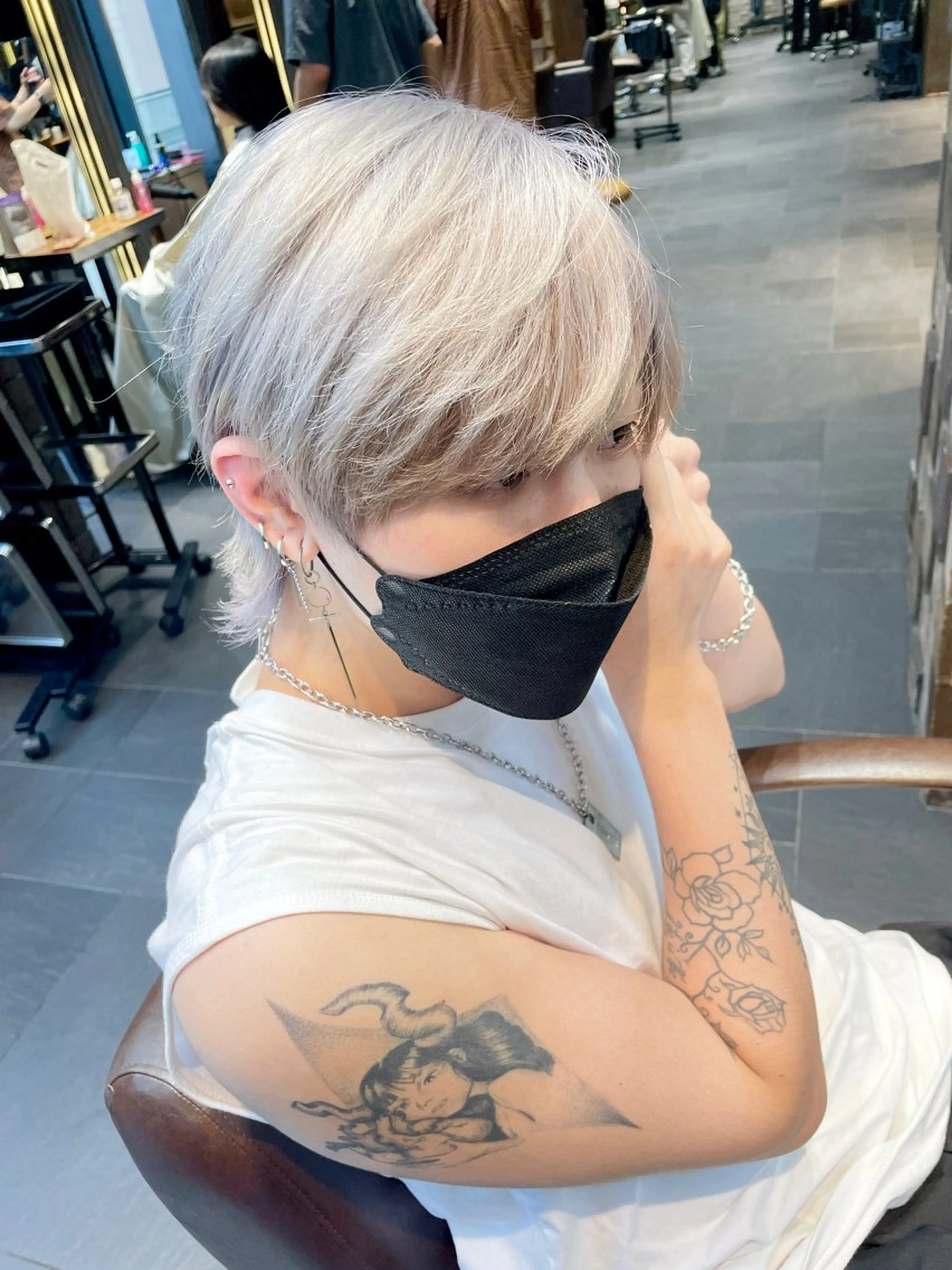 ショート カラー カット ヘアカラー ブリーチ＆縮毛矯正 🧸ともき🧸のヘアスタイル