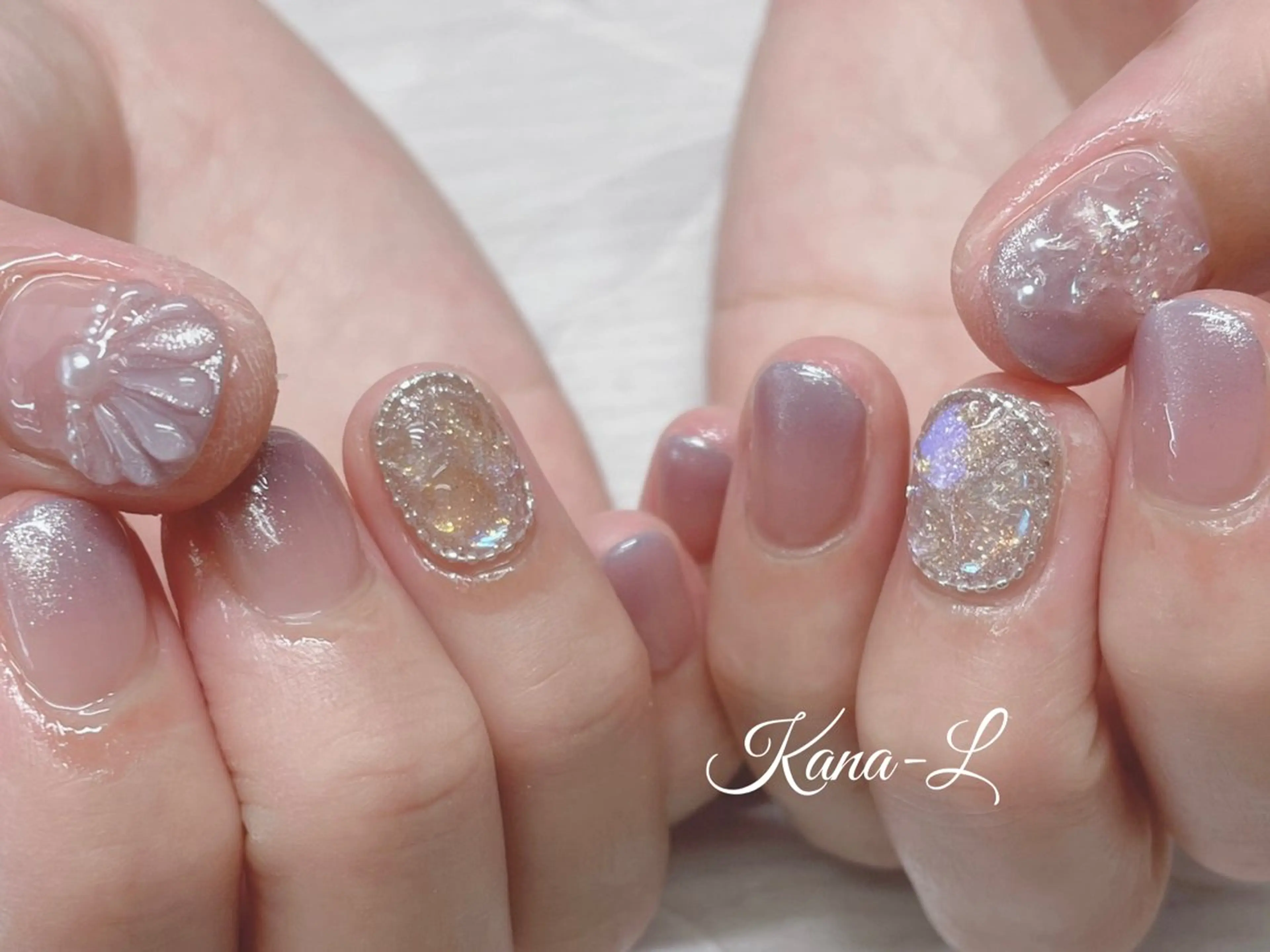 ネイル ジェルネイル グラデーション キラキラネイル マグネットネイル パラジェル 芦辺 香奈のネイルデザイン