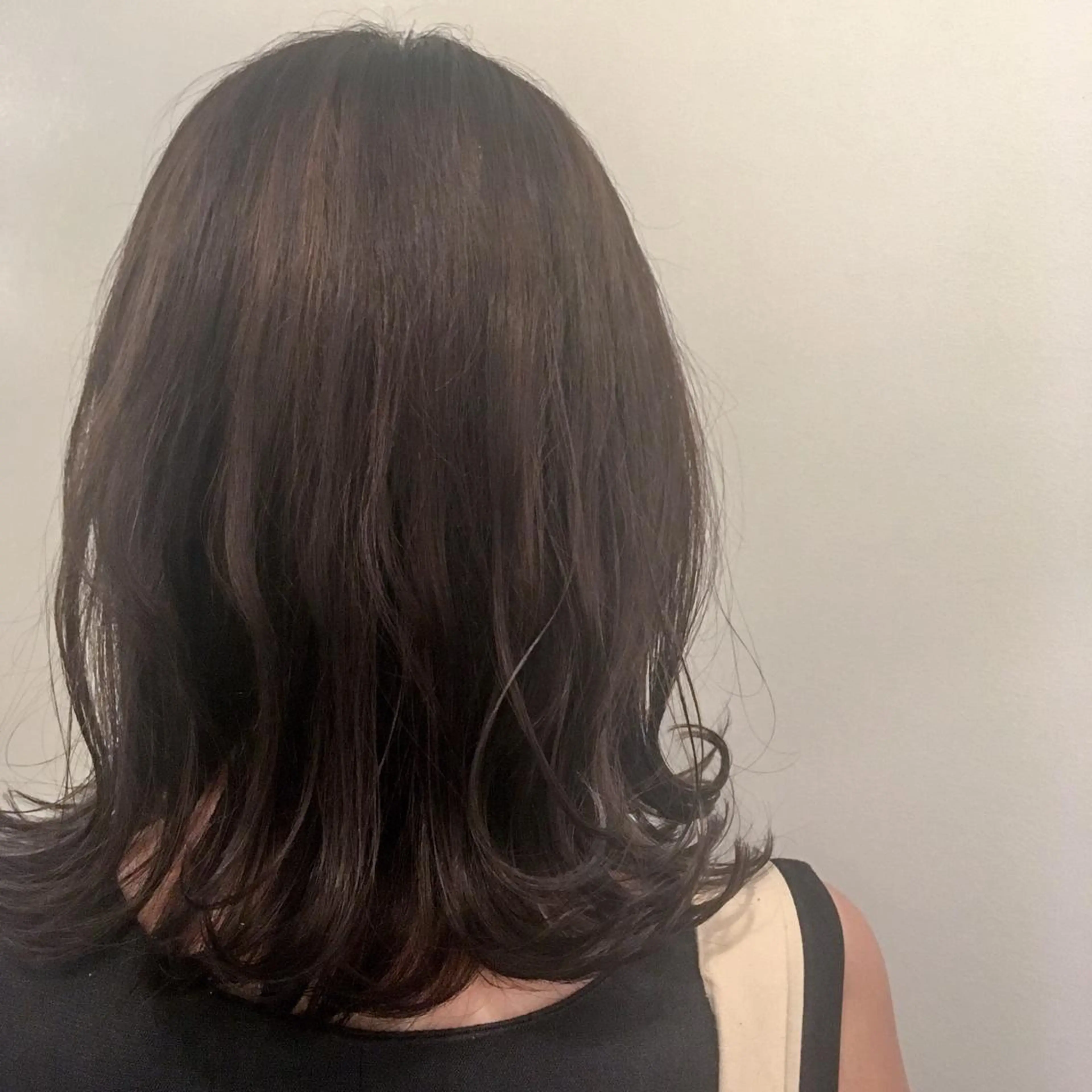 セミロング カラー RINA🧤 デザインとボブのヘアスタイル