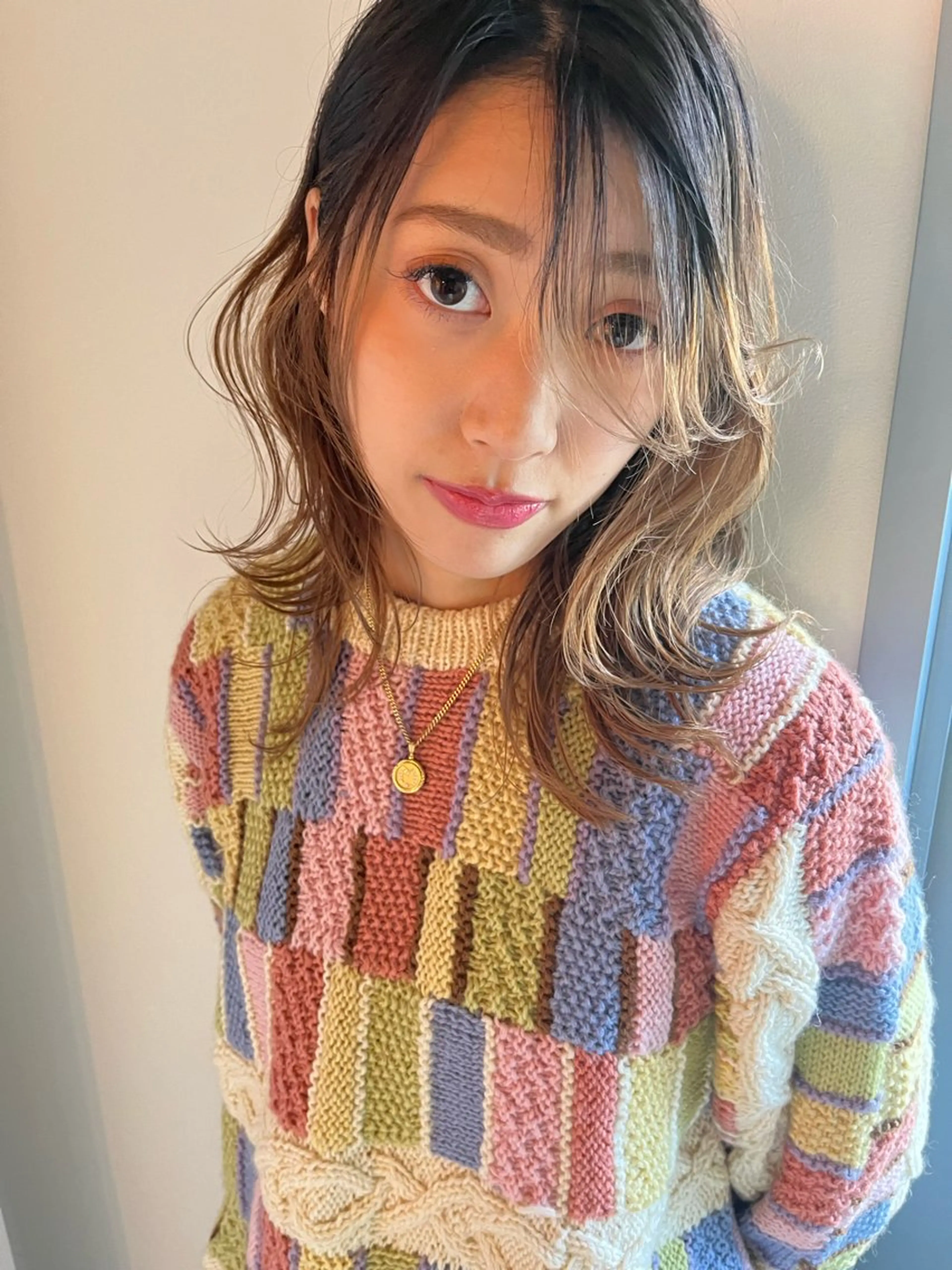 セミロング レイヤーカット カット ヘアカラー トリートメント ホラオク カナエのヘアスタイル