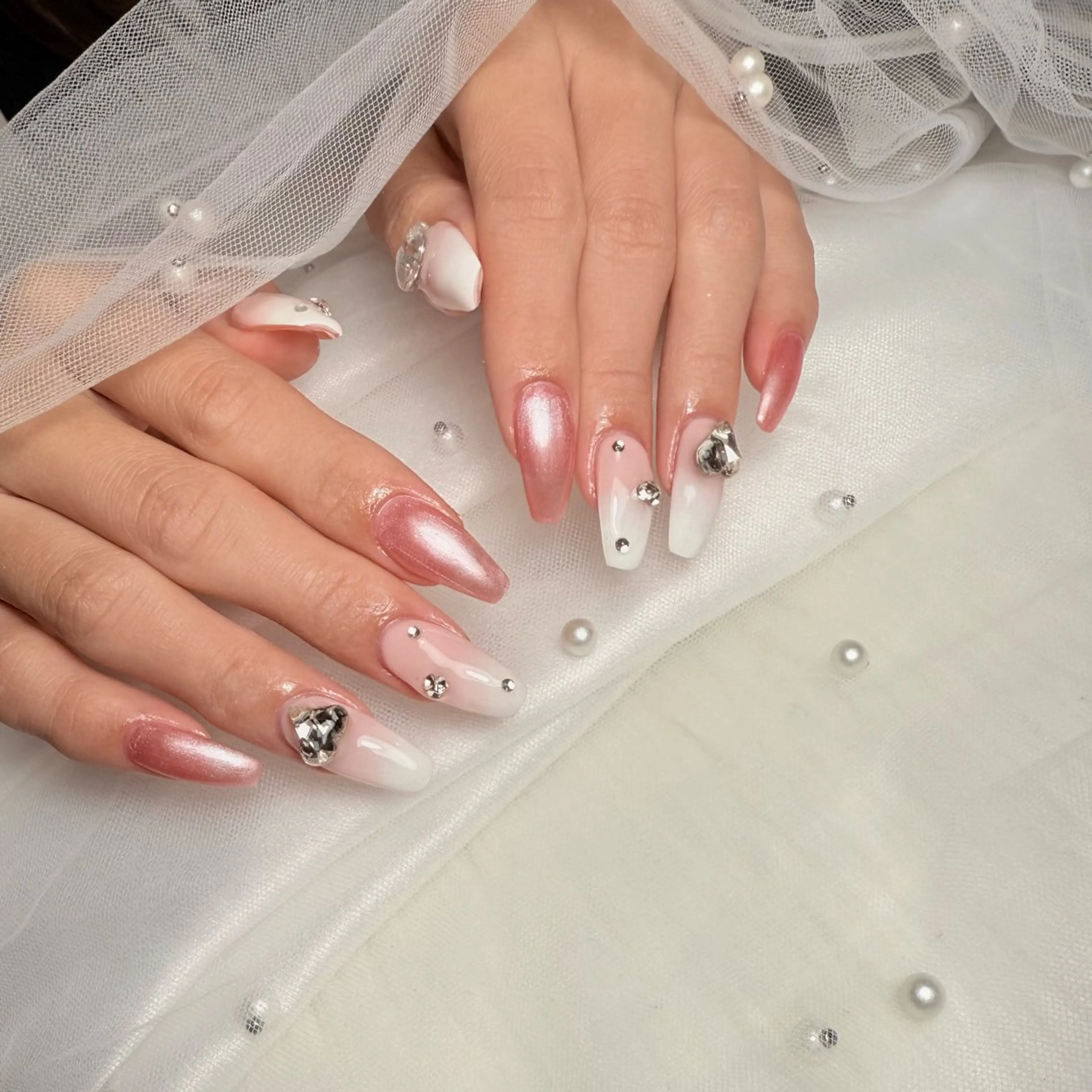 ネイル グラデーション ハート オフィスネイル シンプルネイル ストーンネイル ハンドネイル LAMB所属・🌹Belle Nail🌹のネイルデザイン