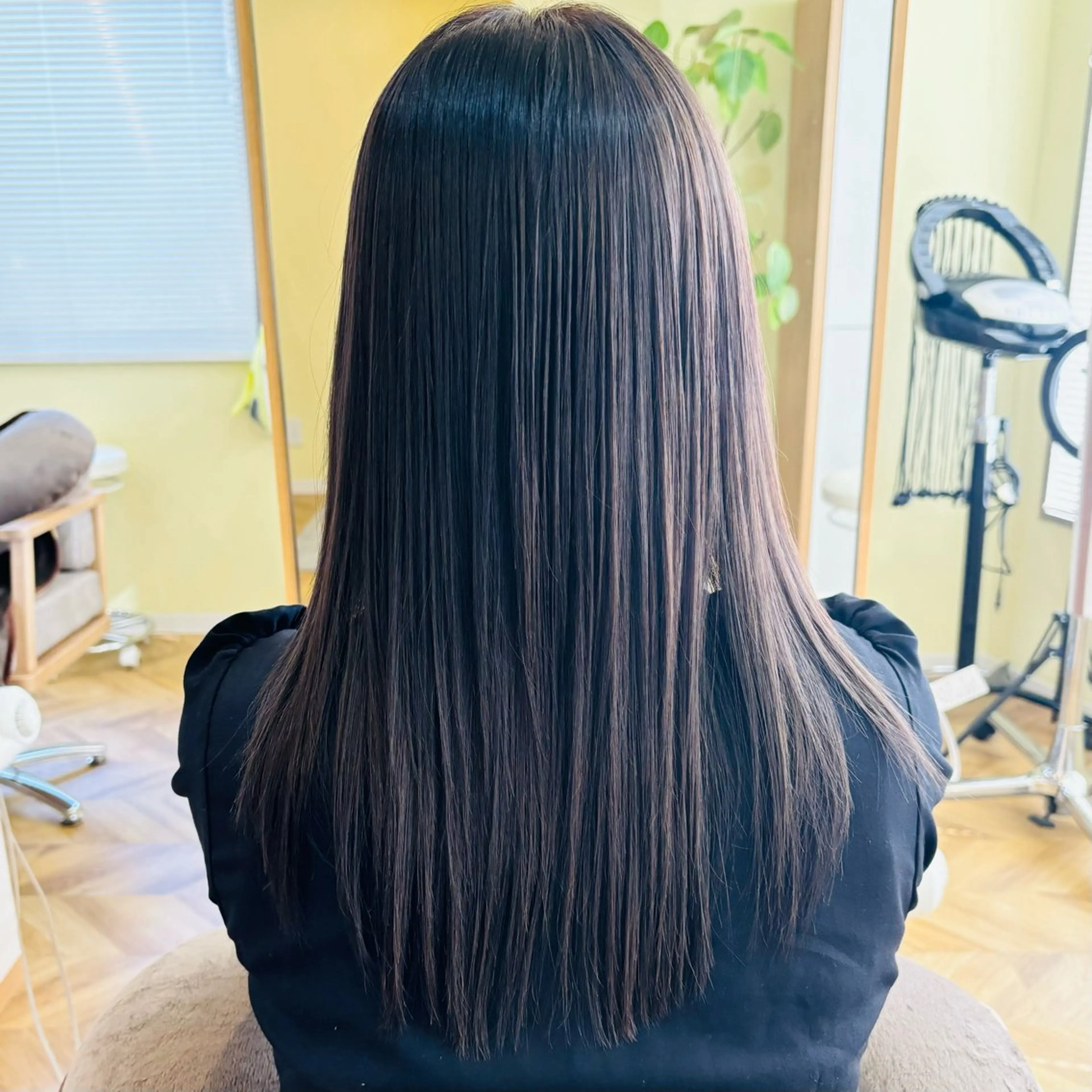 ミディアム 縮毛矯正 カット 縮毛矯正 トリートメント 村上 乃綾のヘアスタイル