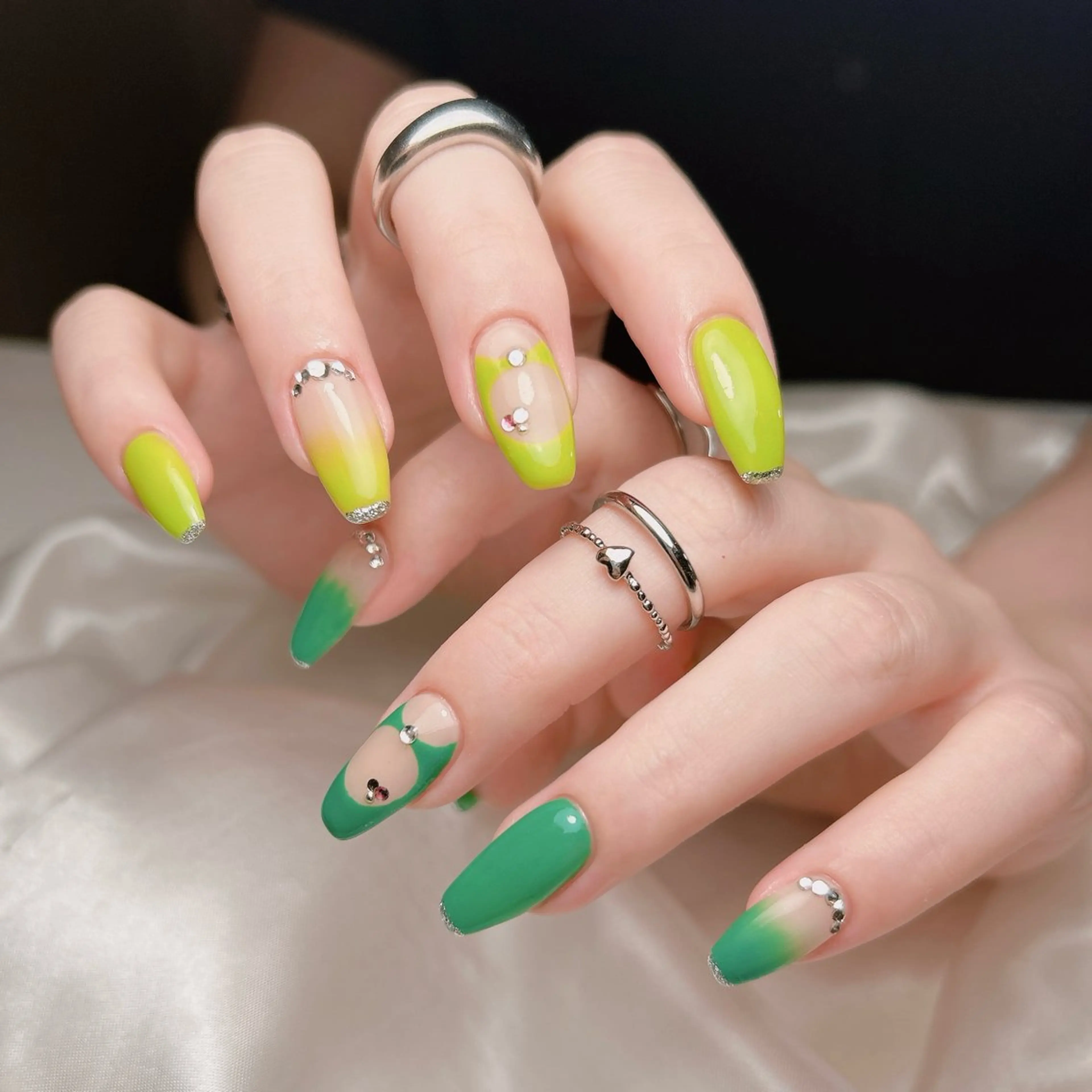 ネイル グリーン ハンドネイル junna 名古屋ネイリストのネイルデザイン