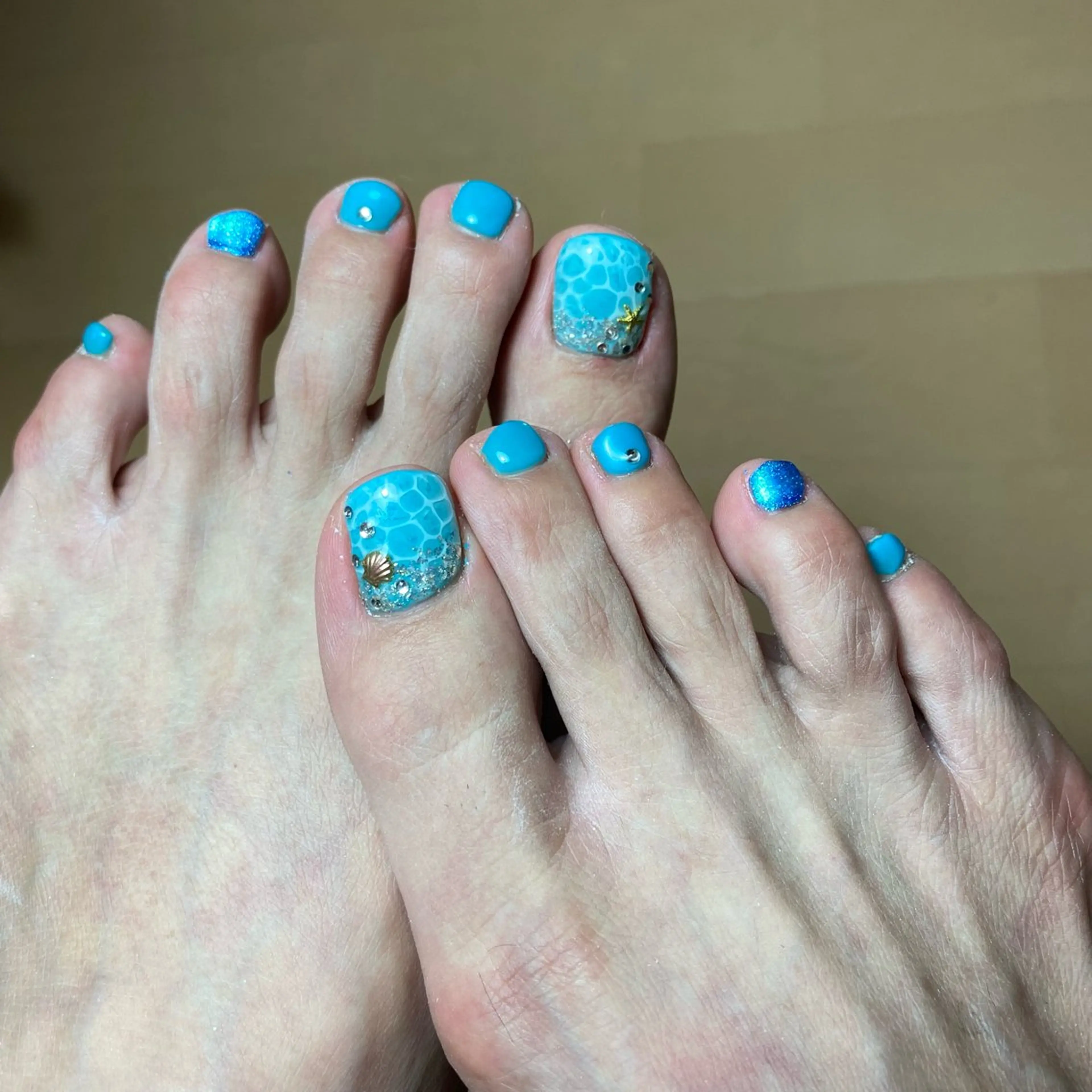 ネイル フットネイル 夏ネイル フットネイル COCO+所属・COCO +のエステ・リラクイメージ