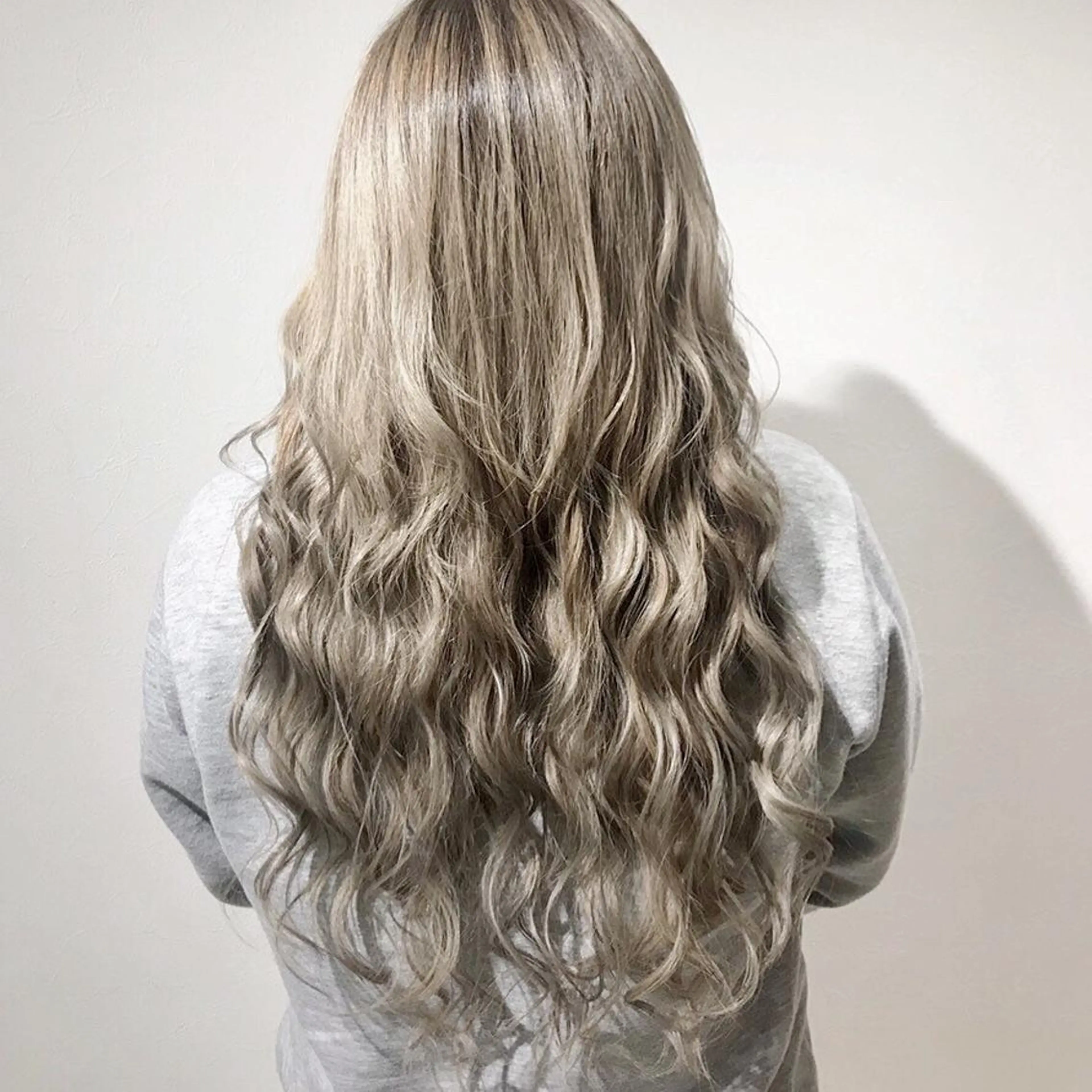 ロング カラー パーマ ヘアアレンジ レミーエクステ大阪 Device梅田のヘアスタイル