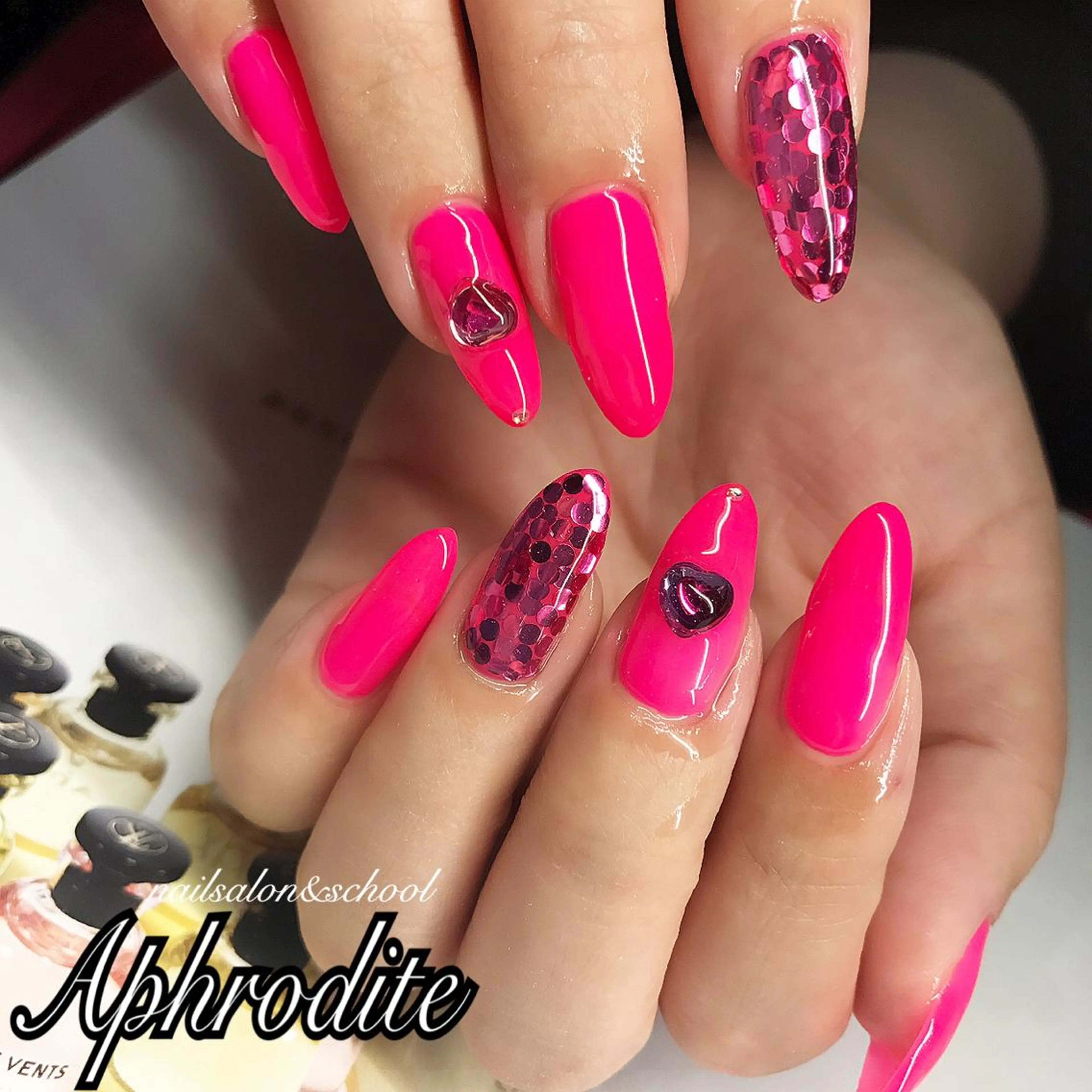 ネイル ハート APHRODITE Nagisaのネイルデザイン