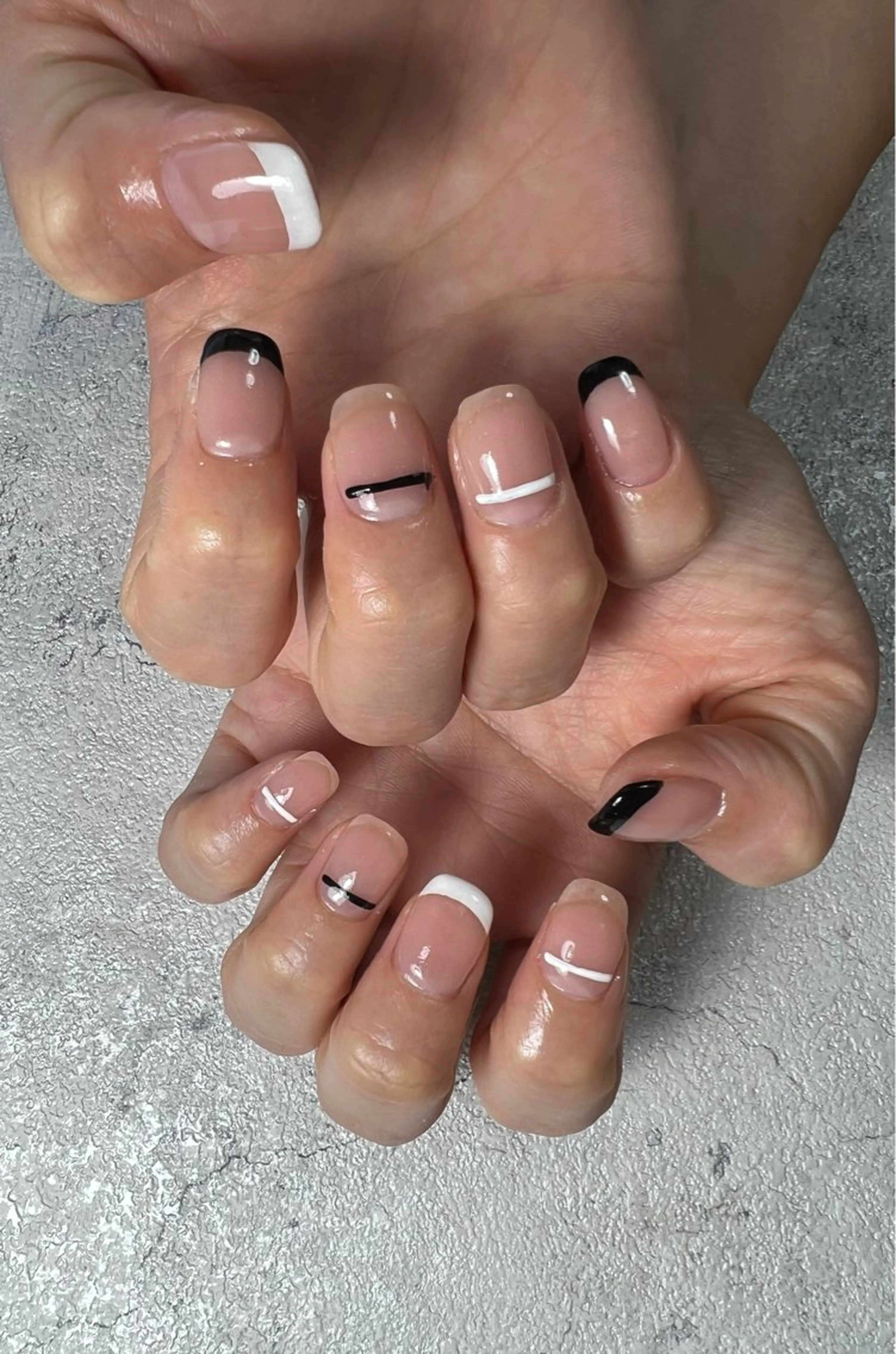 ネイル フレンチネイル ジェルネイル 持ち込み ニュアンスネイル パラジェル flowers nailのネイルデザイン