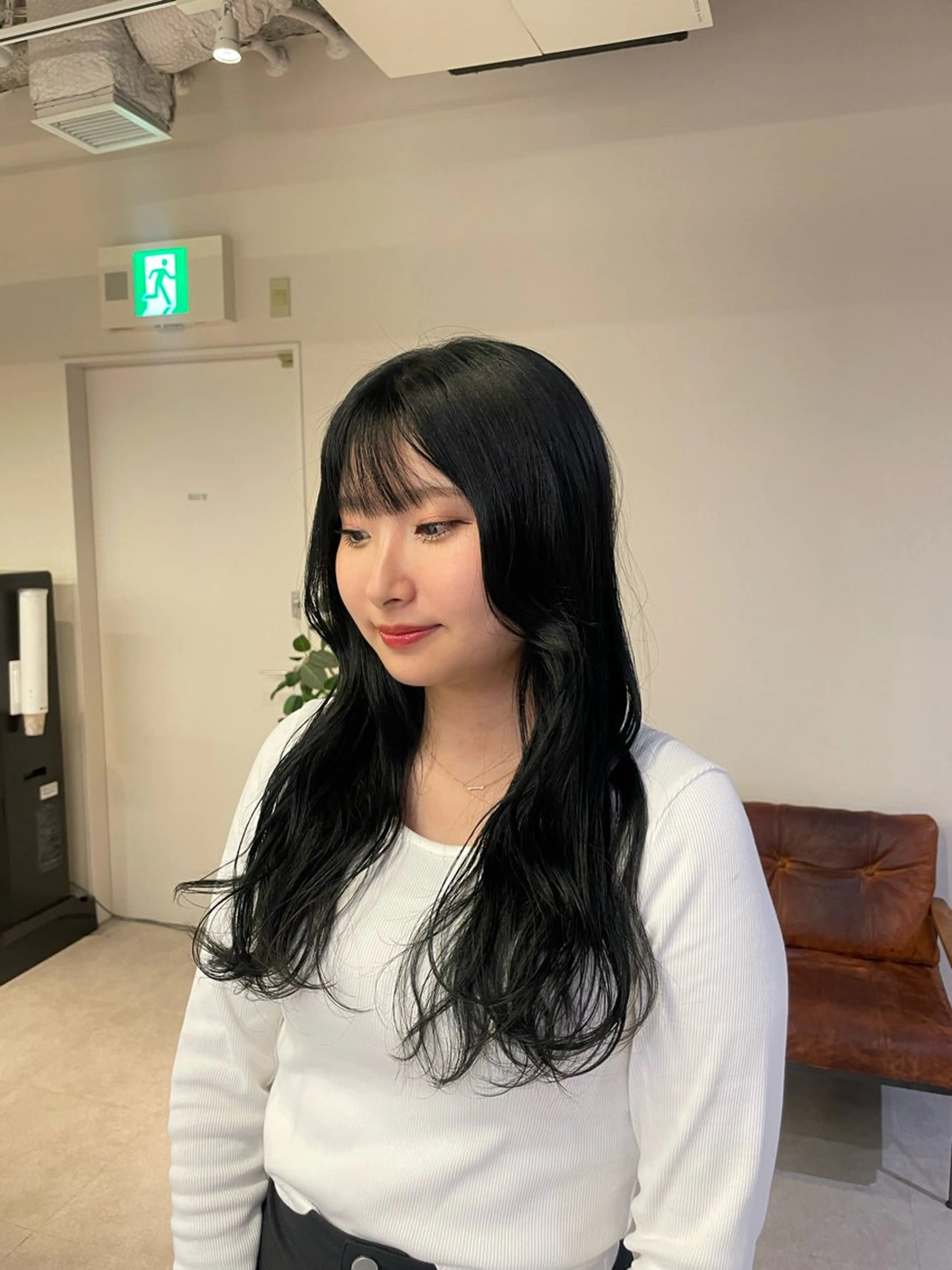 ロング SARA 【大阪梅田】のヘアスタイル