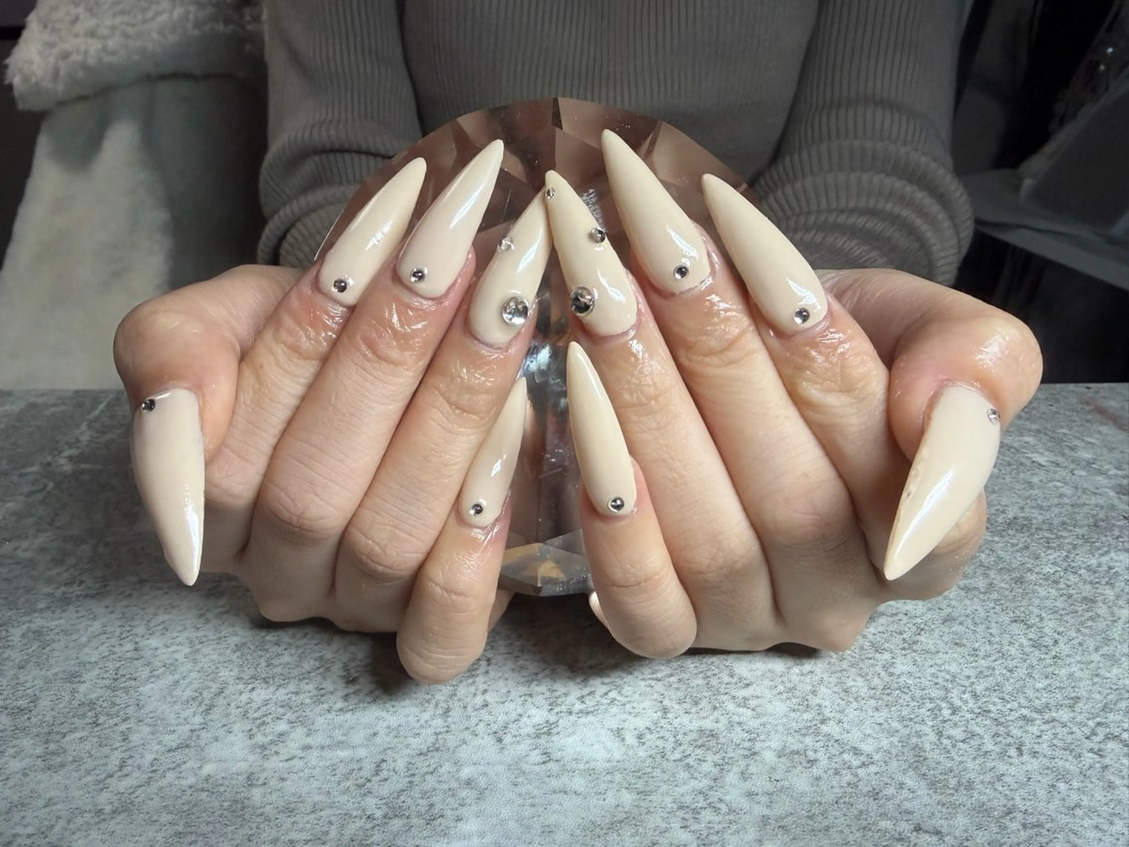 ネイル 長さ出し シンプルネイル ネイルチップ 佐野 愛美のエステ・リラクイメージ