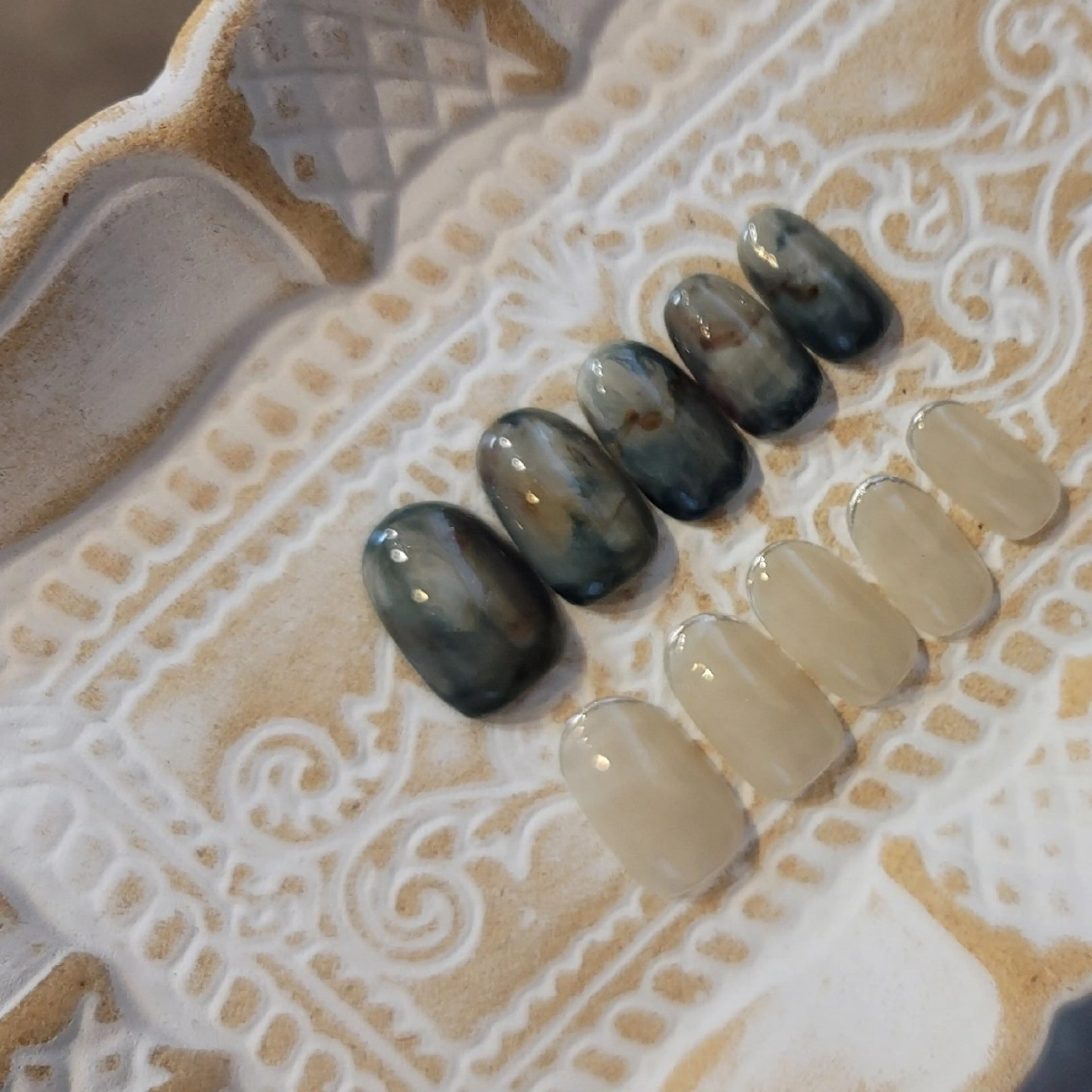 ネイル ハンドネイル 🌲🌳🚪iiit o🌲🌳🌲のネイルデザイン