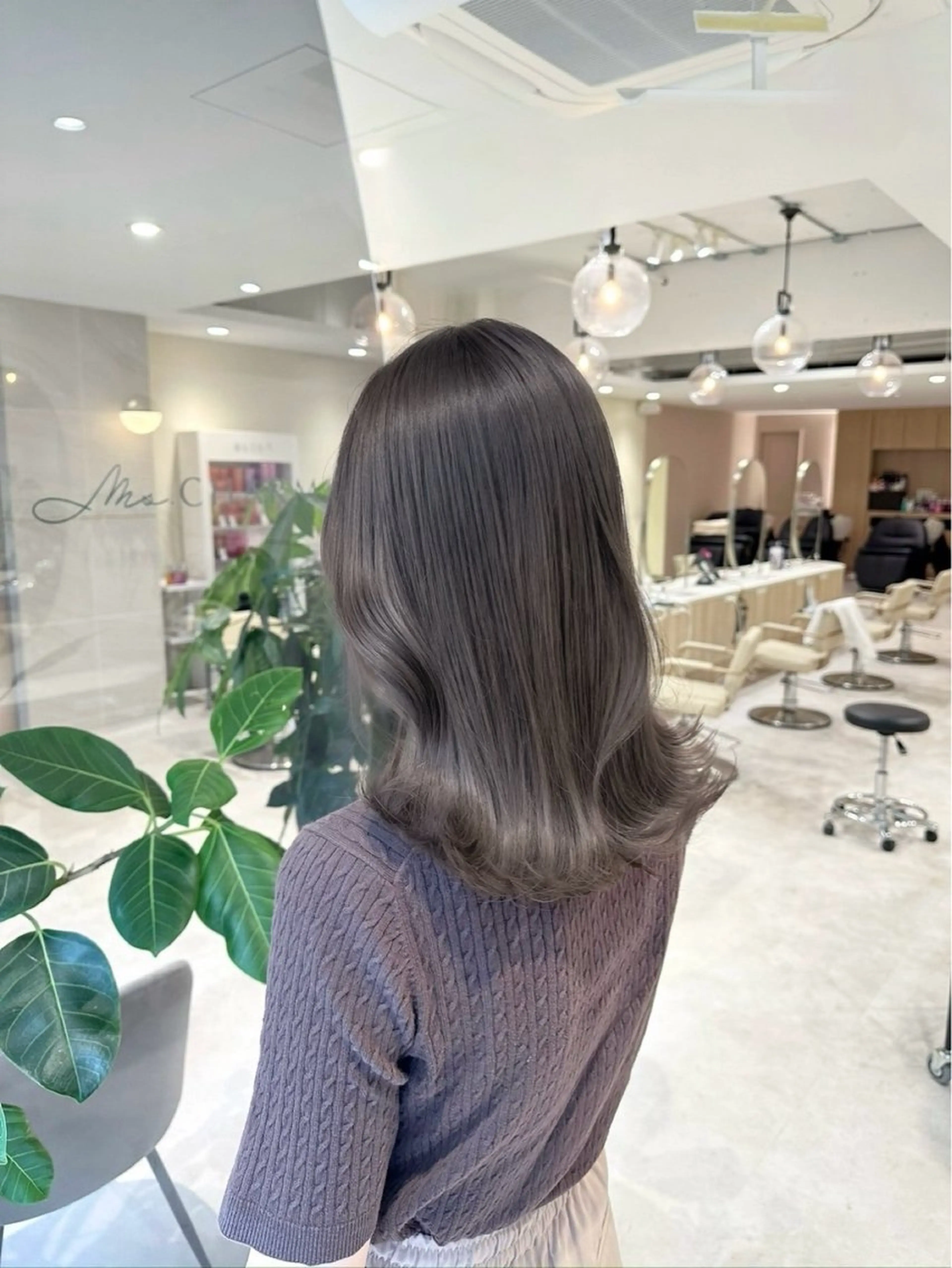 ミディアム カラー ベージュカラー イルミナカラー カット ヘアカラー トリートメント ブリーチなしダブル カラー🧸🐺陽介のヘアスタイル