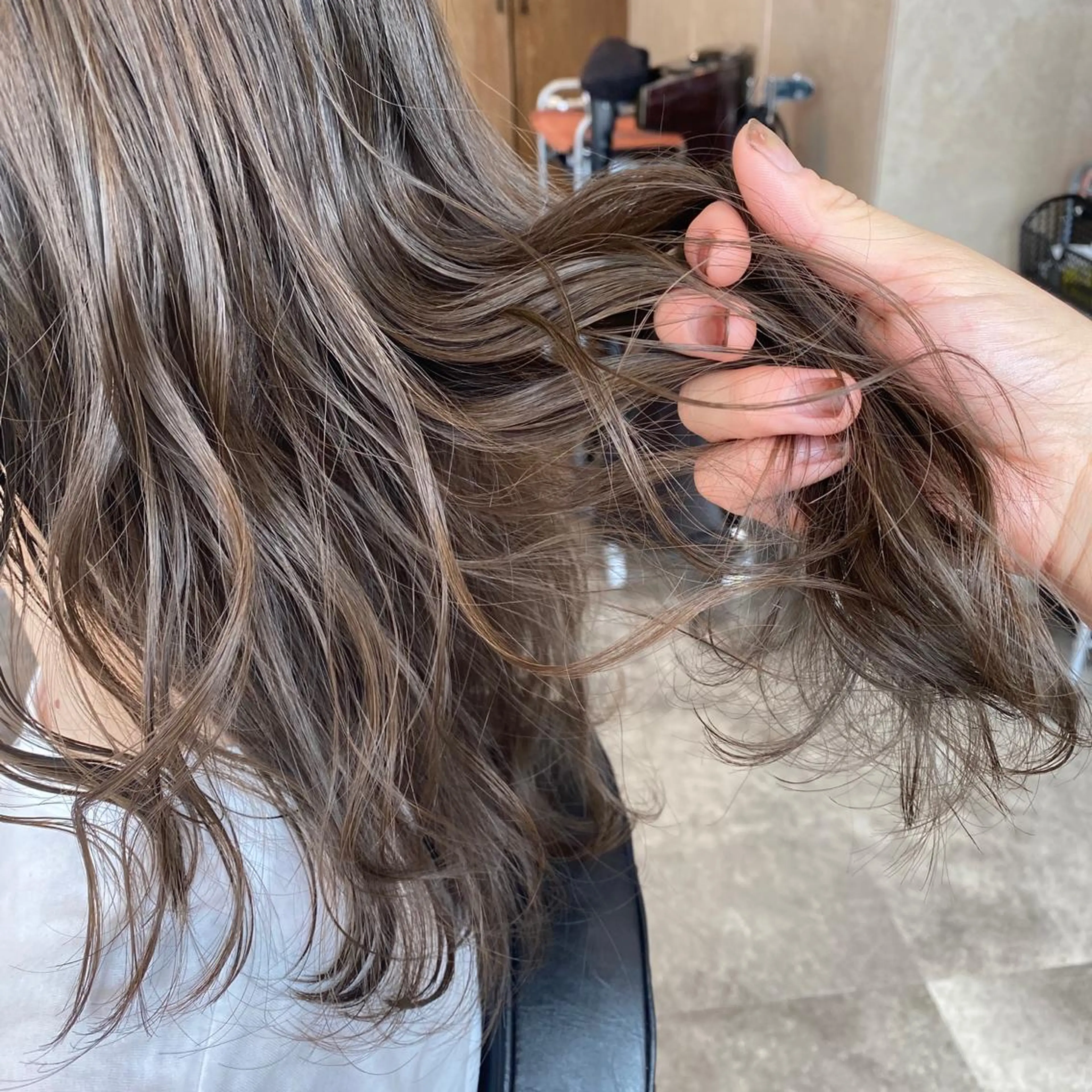 ミディアム カット ヘアカラー Lafith hair lit所属・今井 悠菜のヘアスタイル