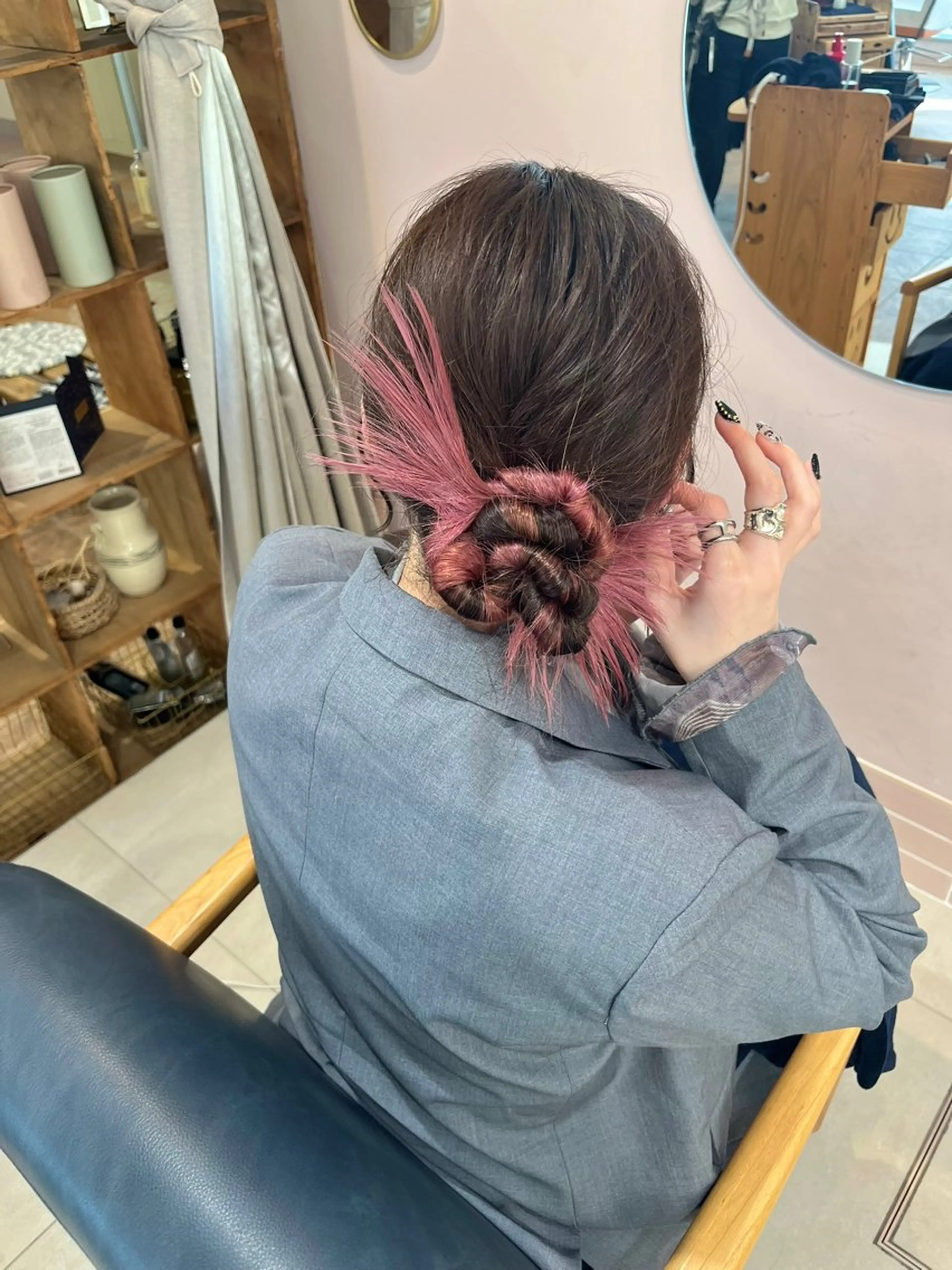 ロング カラー デザインカラー ヘアカラー トリートメント 北村 優斗のヘアスタイル