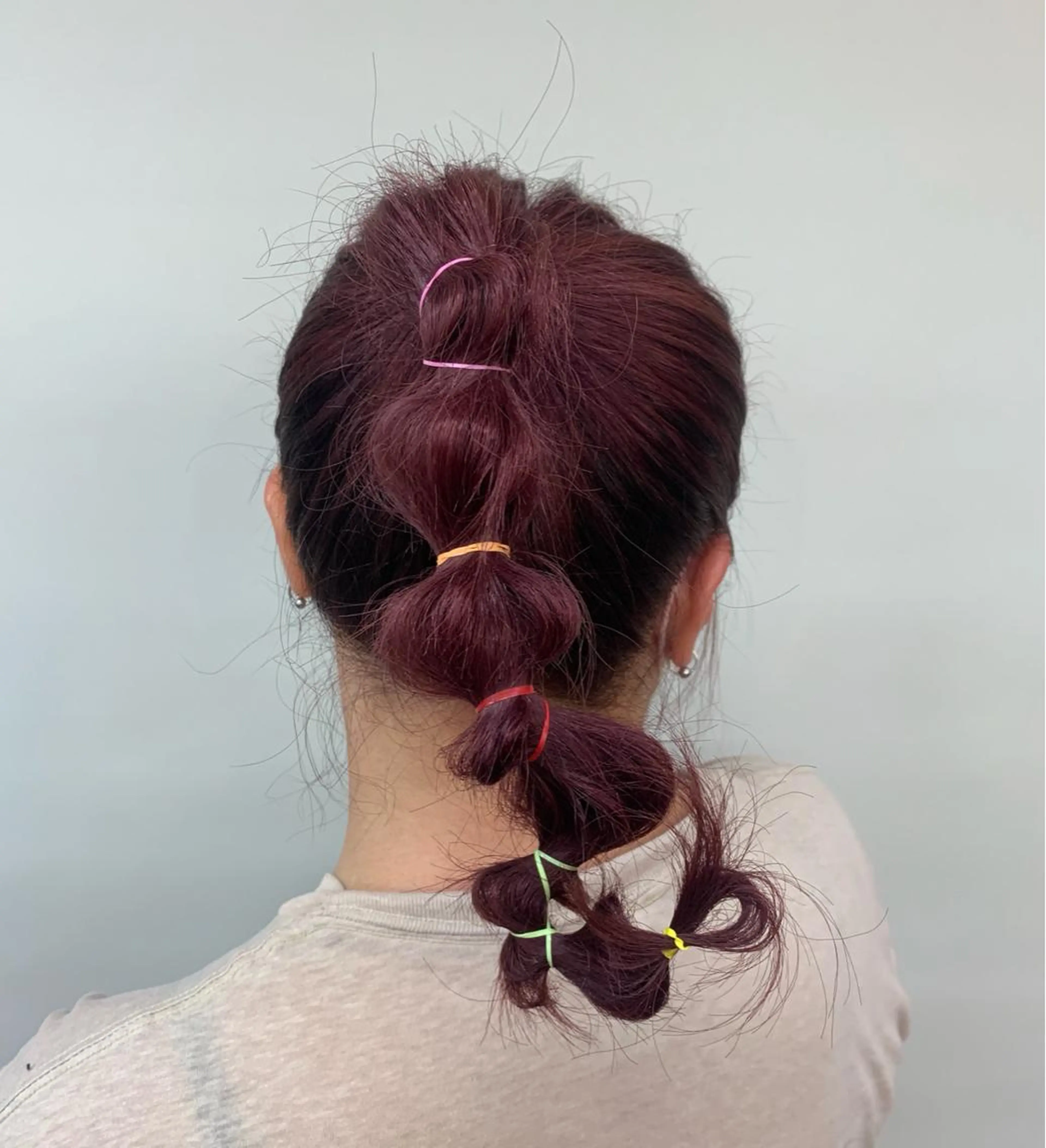 ミディアム パープルカラー 山嵜 かなのヘアスタイル