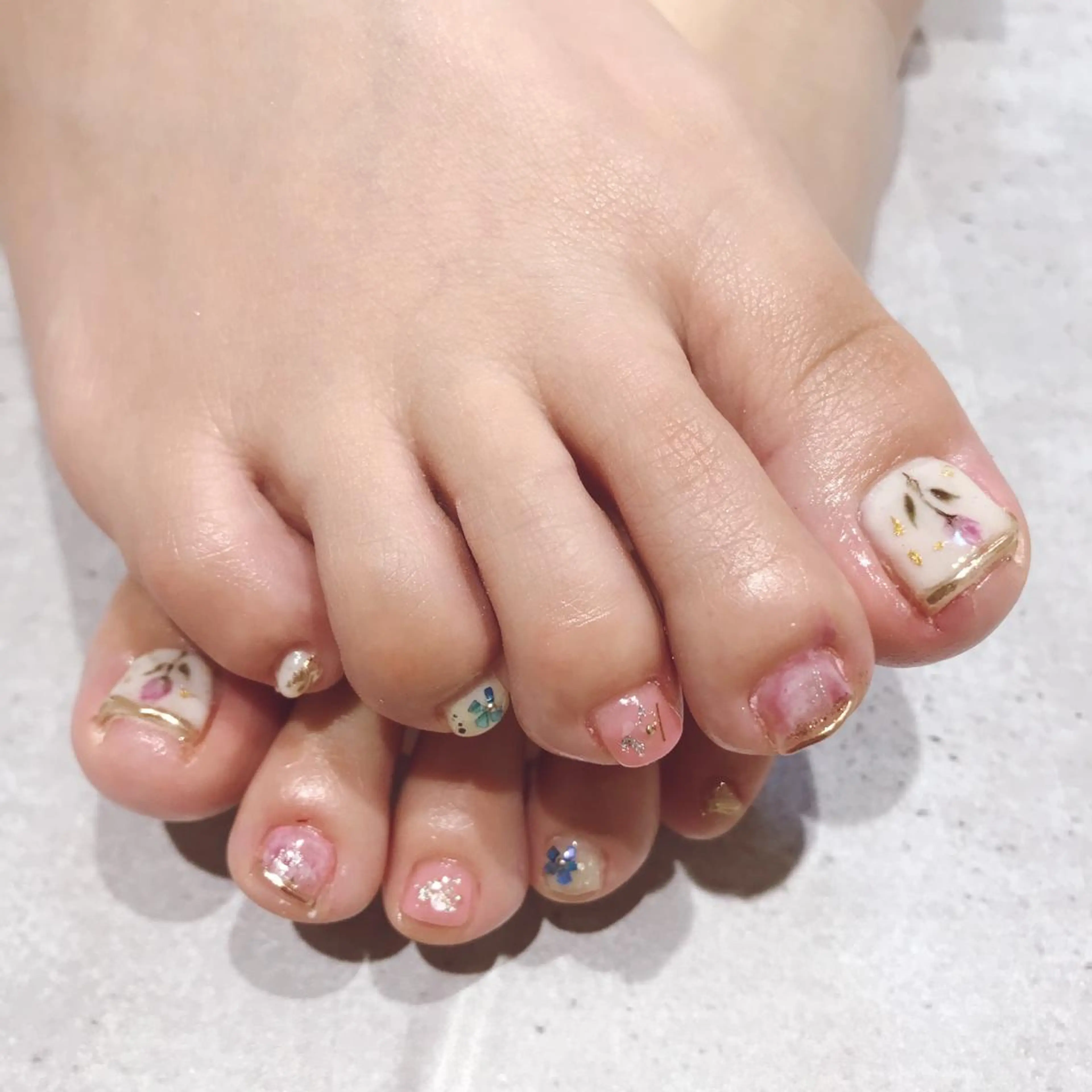 ネイル 本田 知美のネイルデザイン