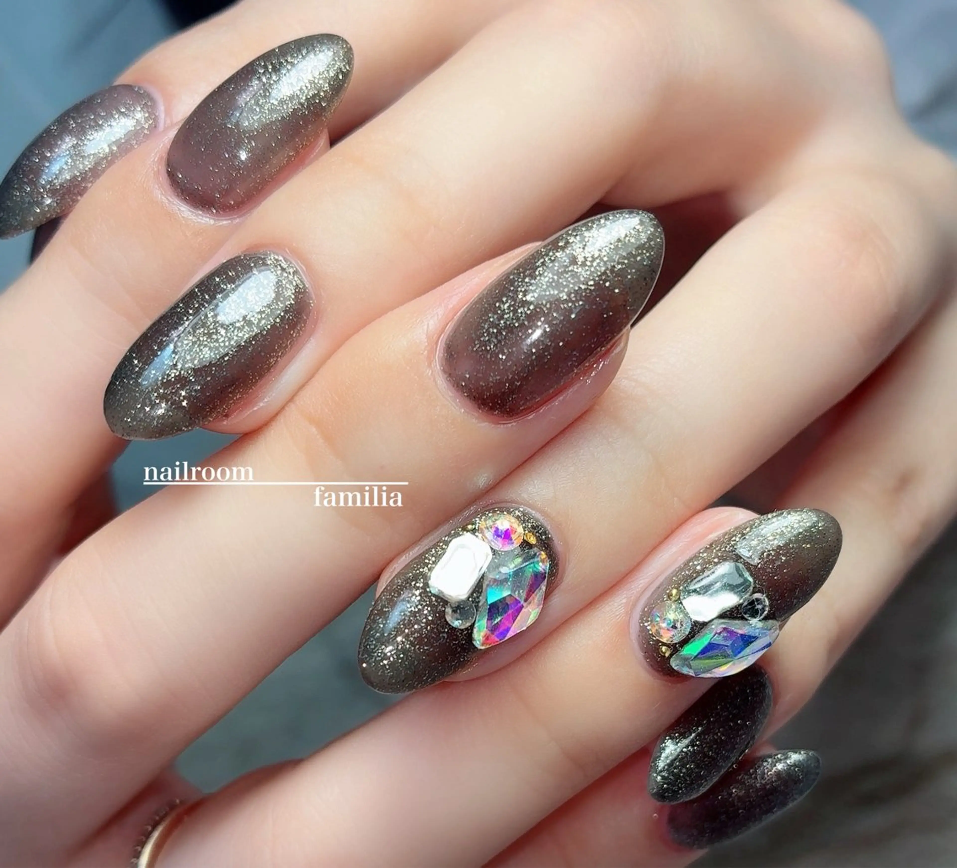 ネイル ハンドネイル -nailroom- familiaのネイルデザイン