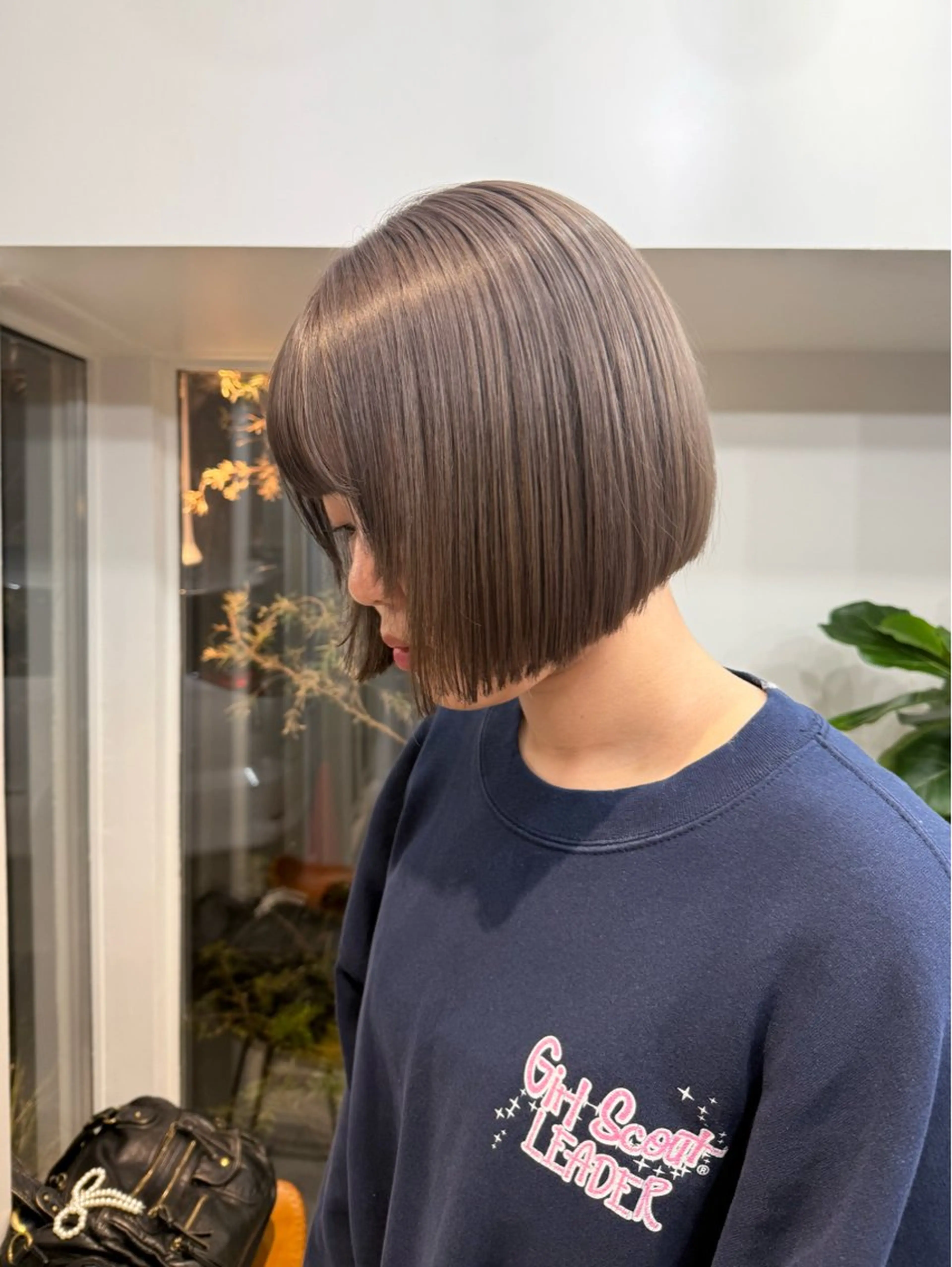 ショート カラー ミルクティー× グレージュMOMOのヘアスタイル