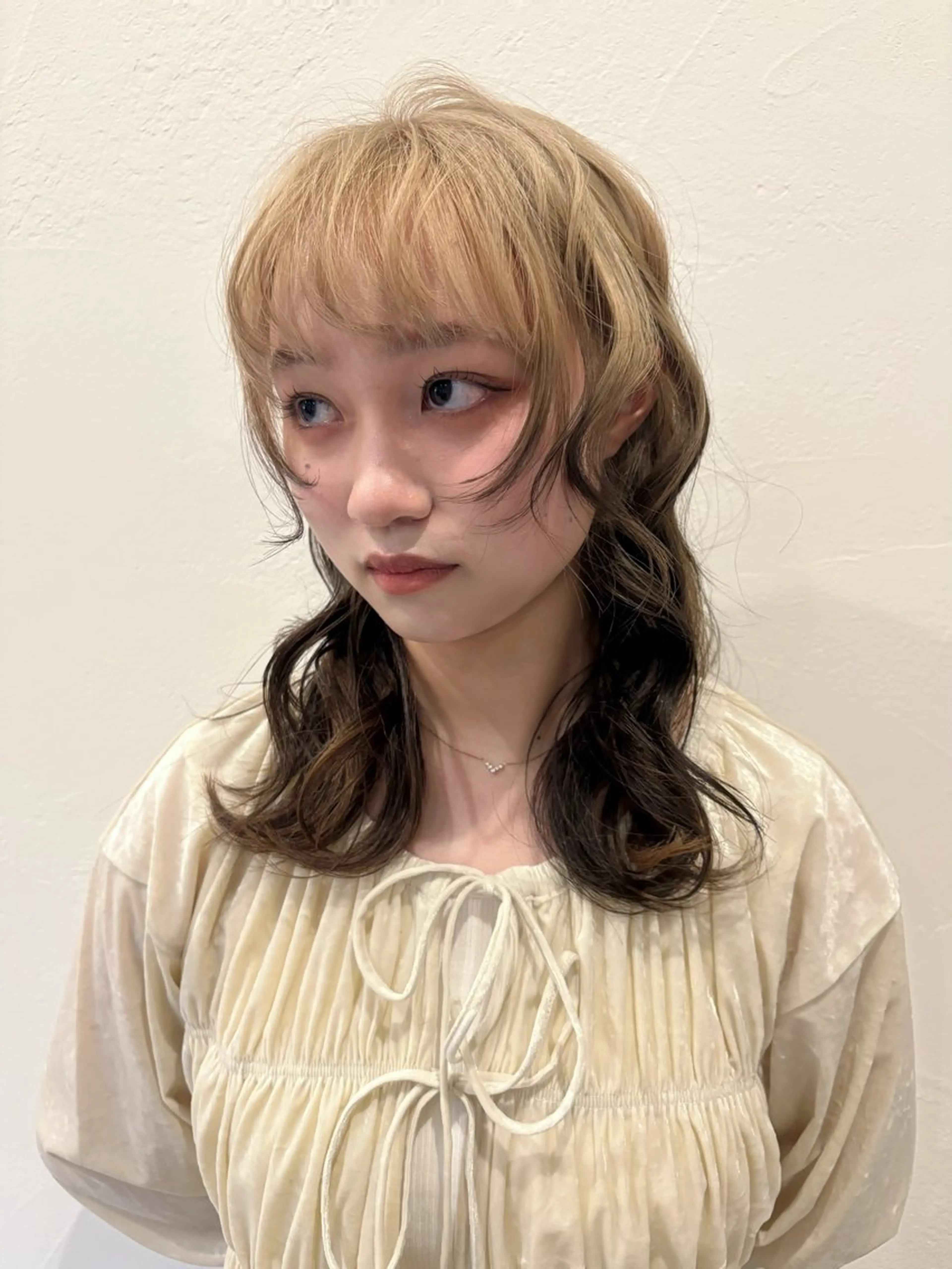 セミロング カラー デザインカラー カット ヘアカラー トリートメント ひなた 艶カラー/渋谷のヘアスタイル