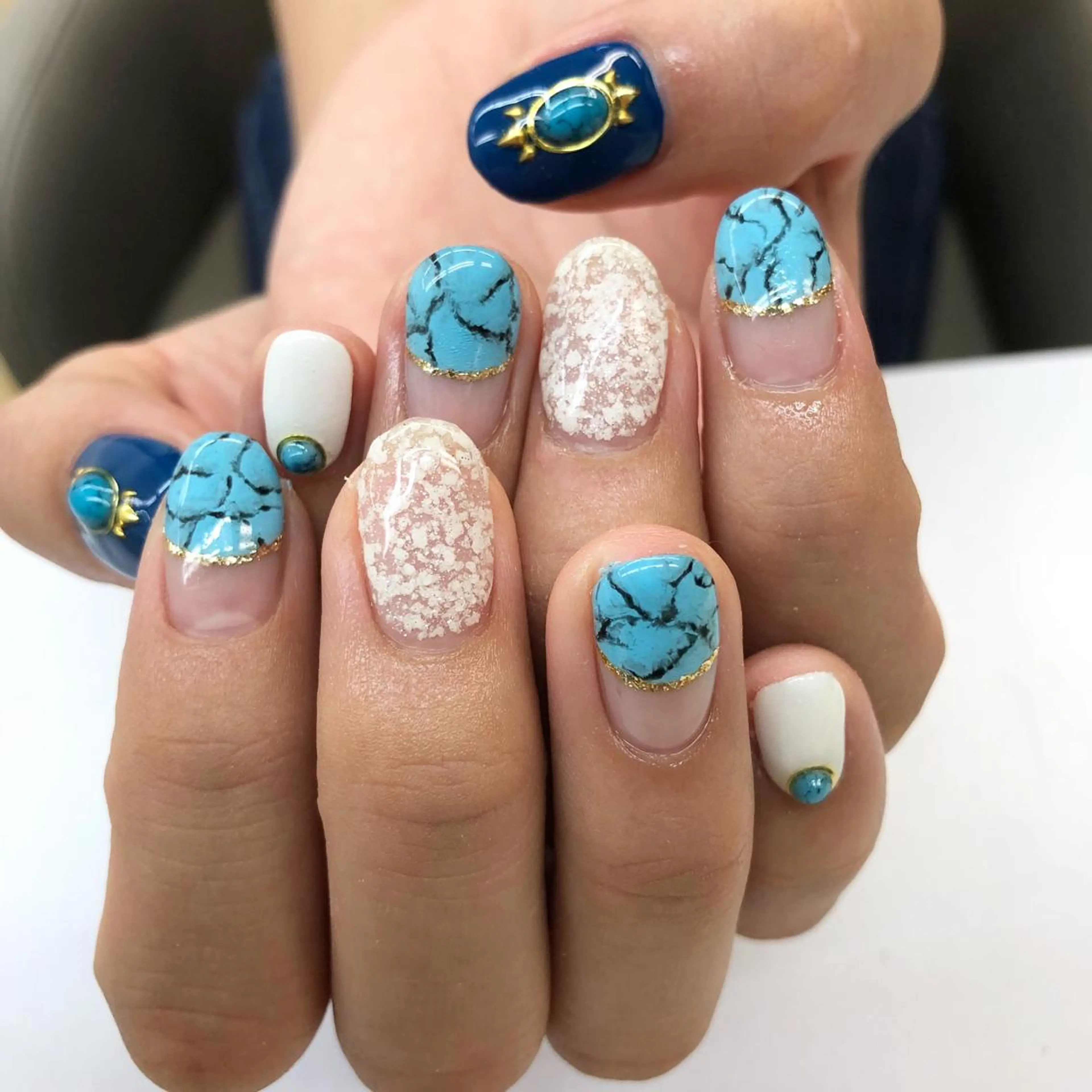 ネイル esNail&eye イーズネイル＆アイのネイルデザイン
