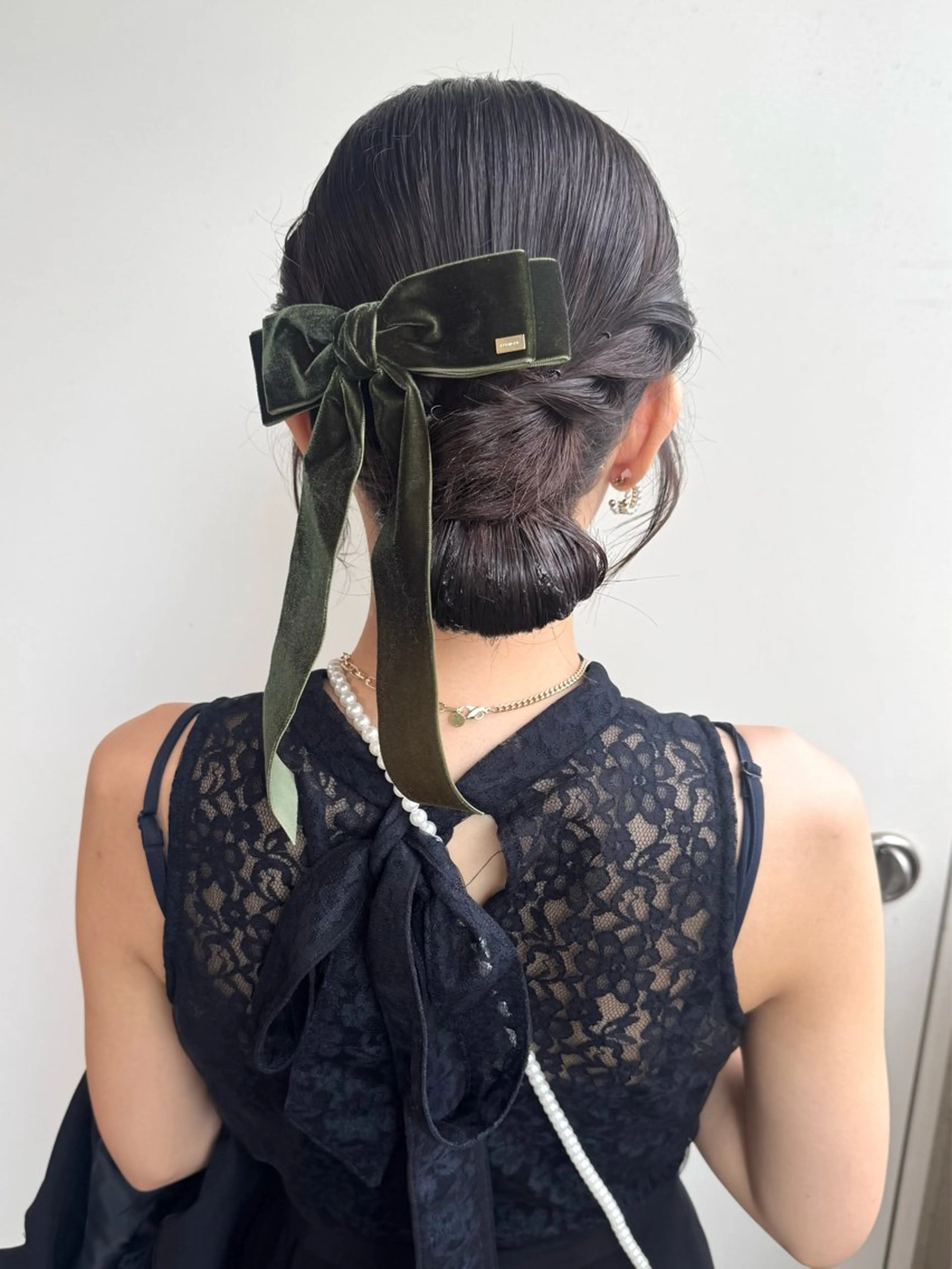 セミロング ヘアアレンジ ヘアセット 縮毛矯正/艶ブラウン カラー/ヘアメひふみのヘアスタイル