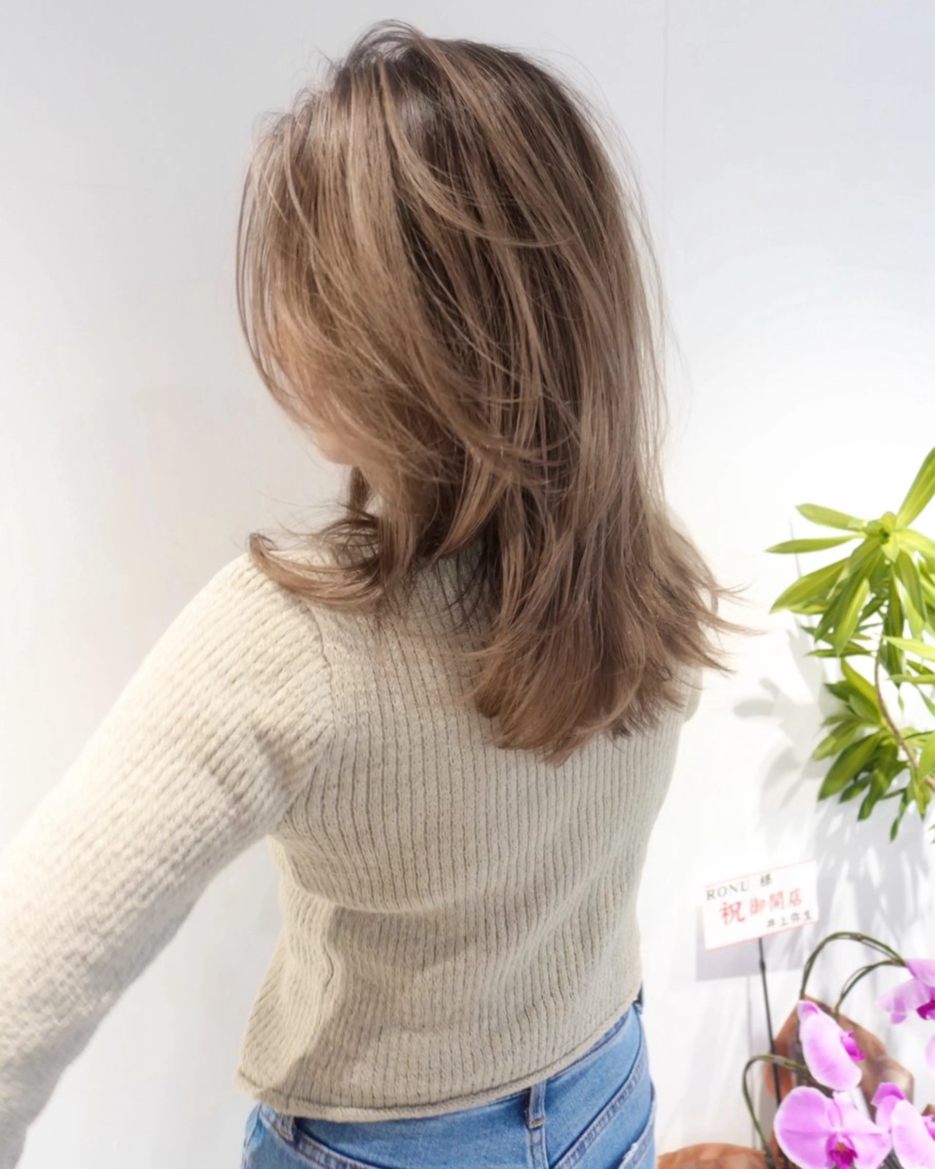 ミディアム カラー ブリーチ 外国人風カラー レイヤーカット RONU所属・鎌倉駅*カット/ 似合わせ/ニシハラのヘアスタイル