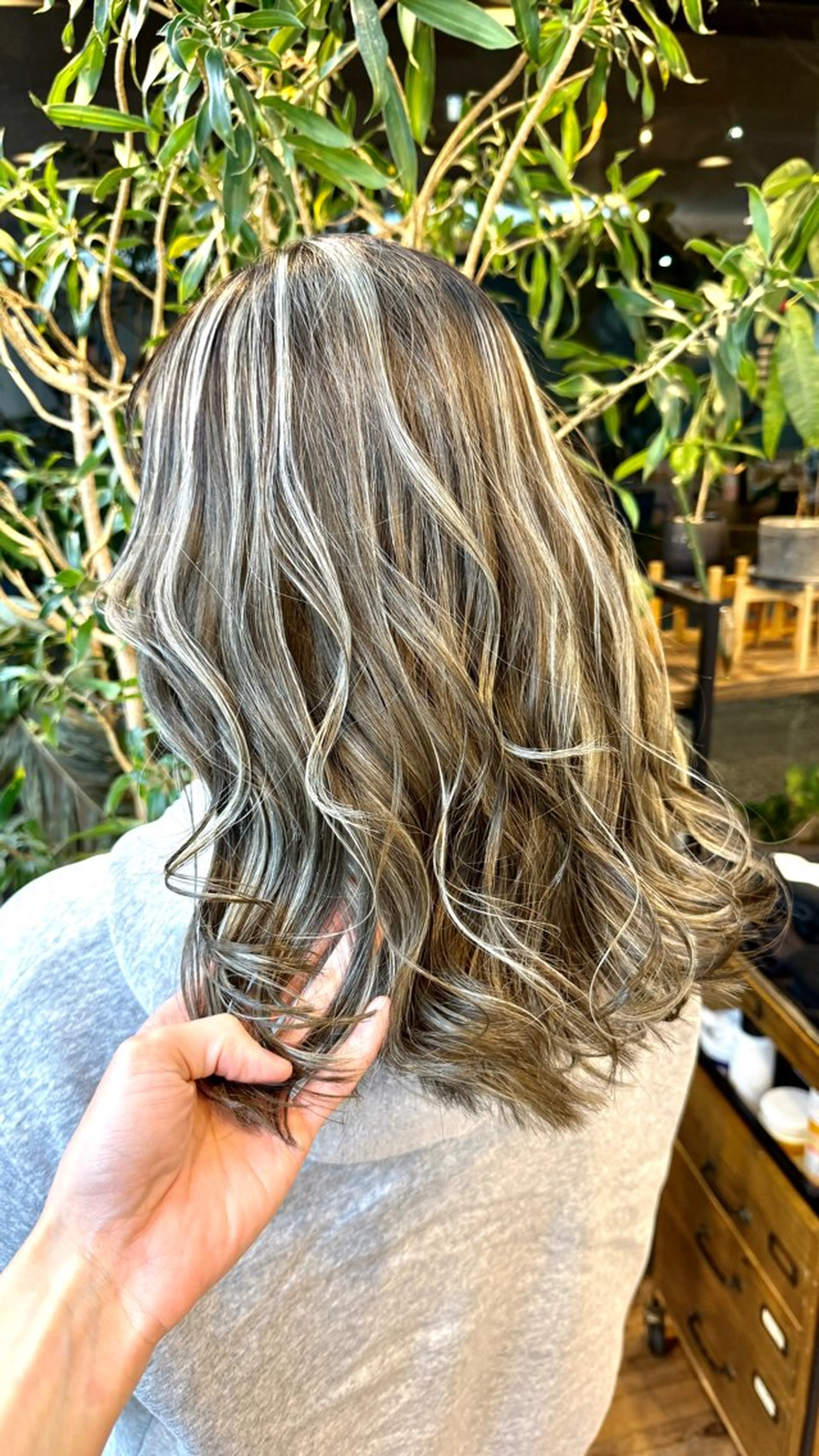 セミロング ハイライト トリートメント ヘアカラー トリートメント Cure2所属・🌈白いハイライト 🌈 🐶ノザワ🐶のヘアスタイル