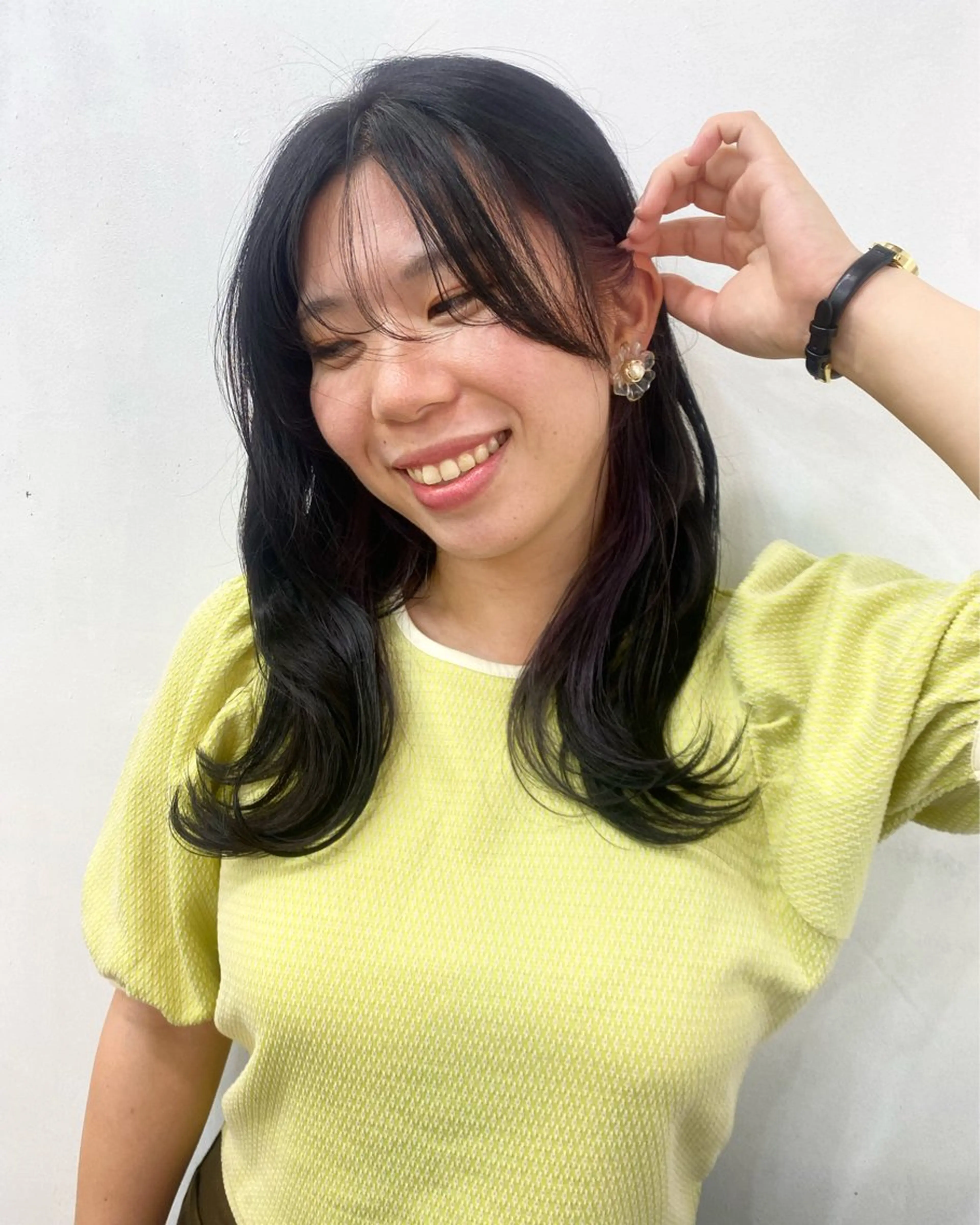 ロング カラー 志賀 あずみのヘアスタイル