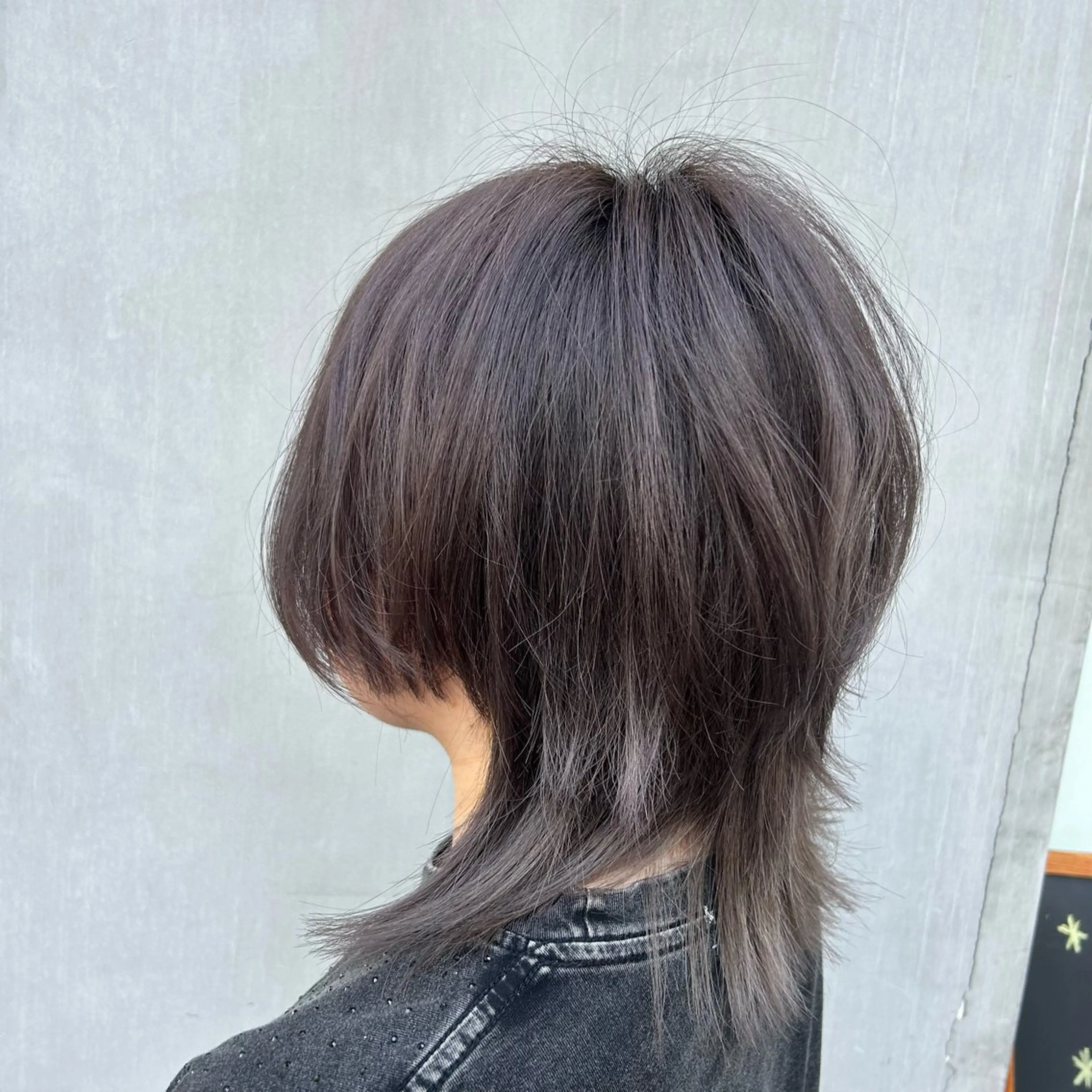 ミディアム カラー カット ヘアカラー トリートメント 若狭 彩花のヘアスタイル