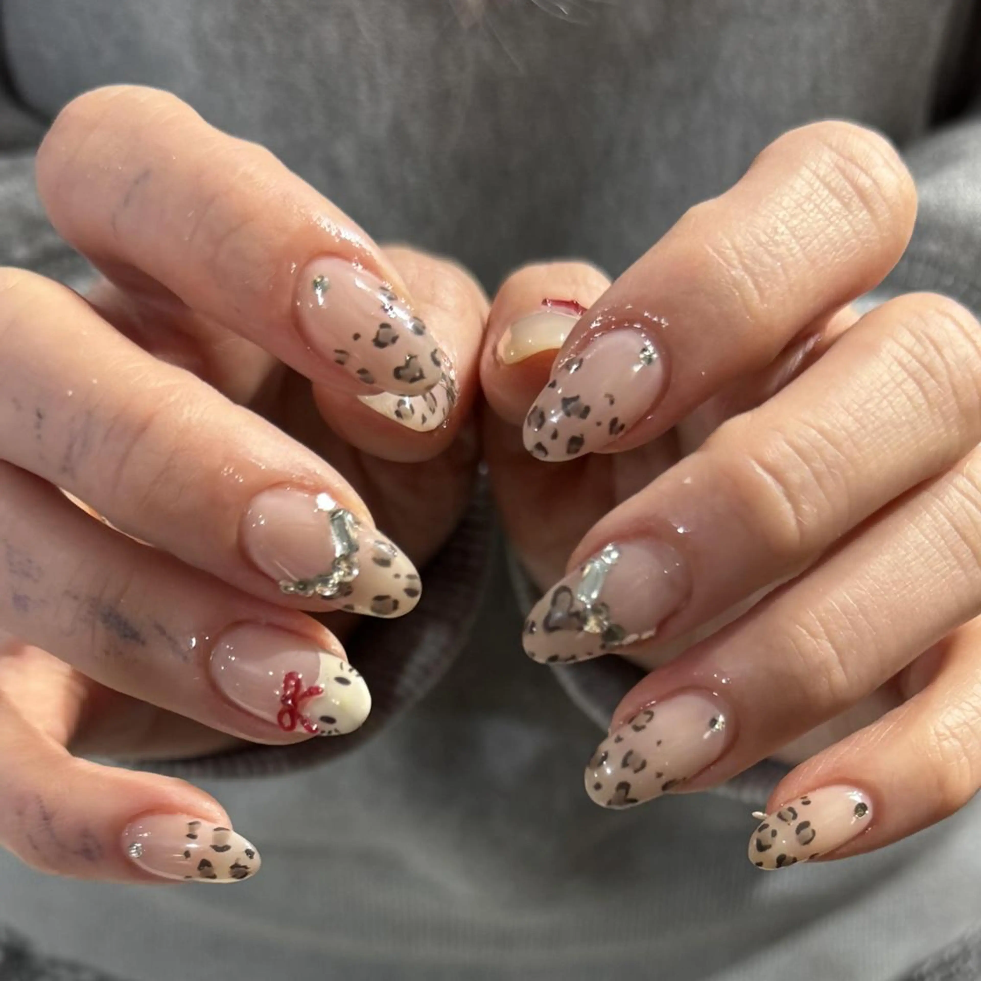 ミディアム ハンドネイル フットネイル ゆびノさき 天王寺のネイルデザイン