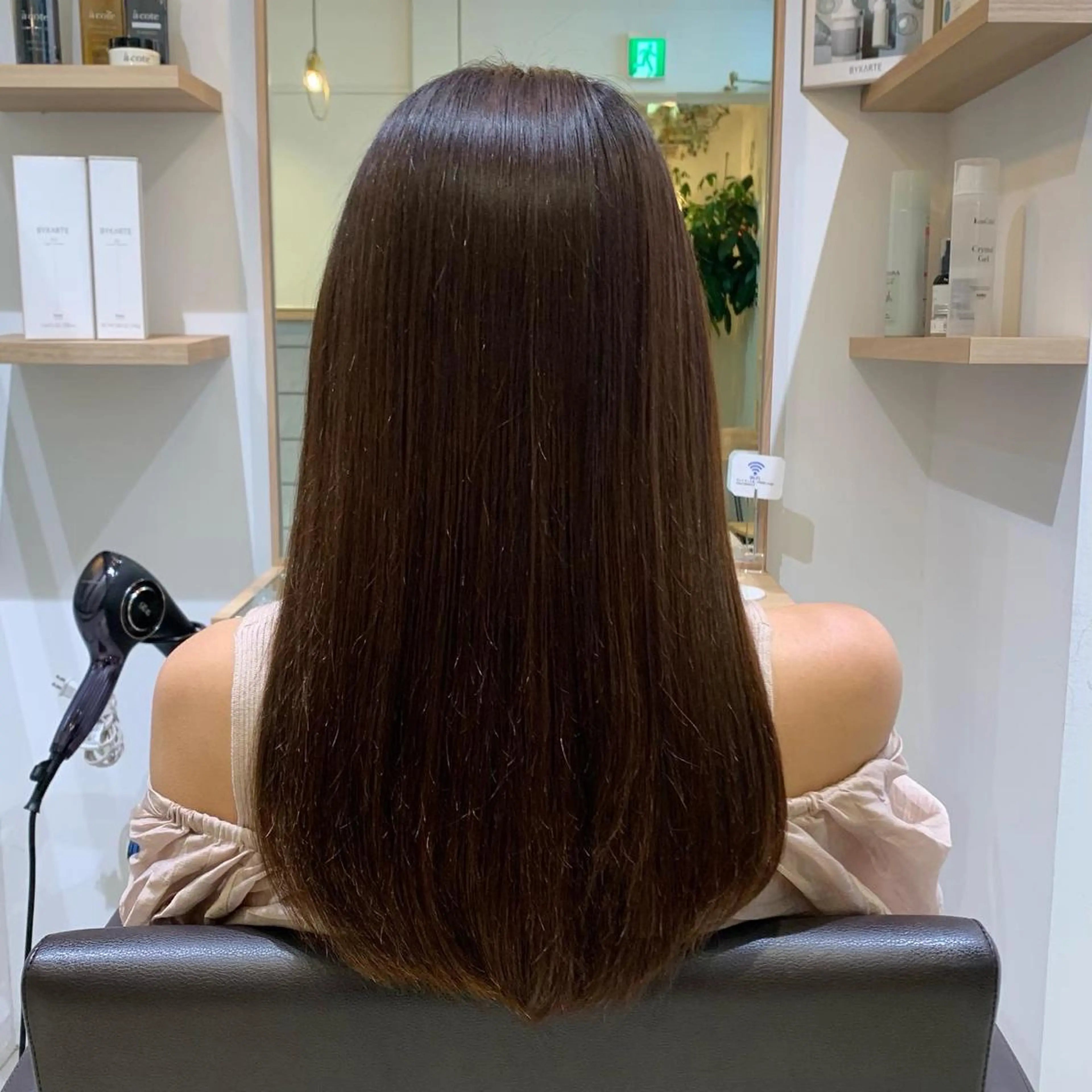 セミロング ヘアカラー 縮毛矯正 トリートメント 大姶良 友輝の眉毛・アイブロウイメージ