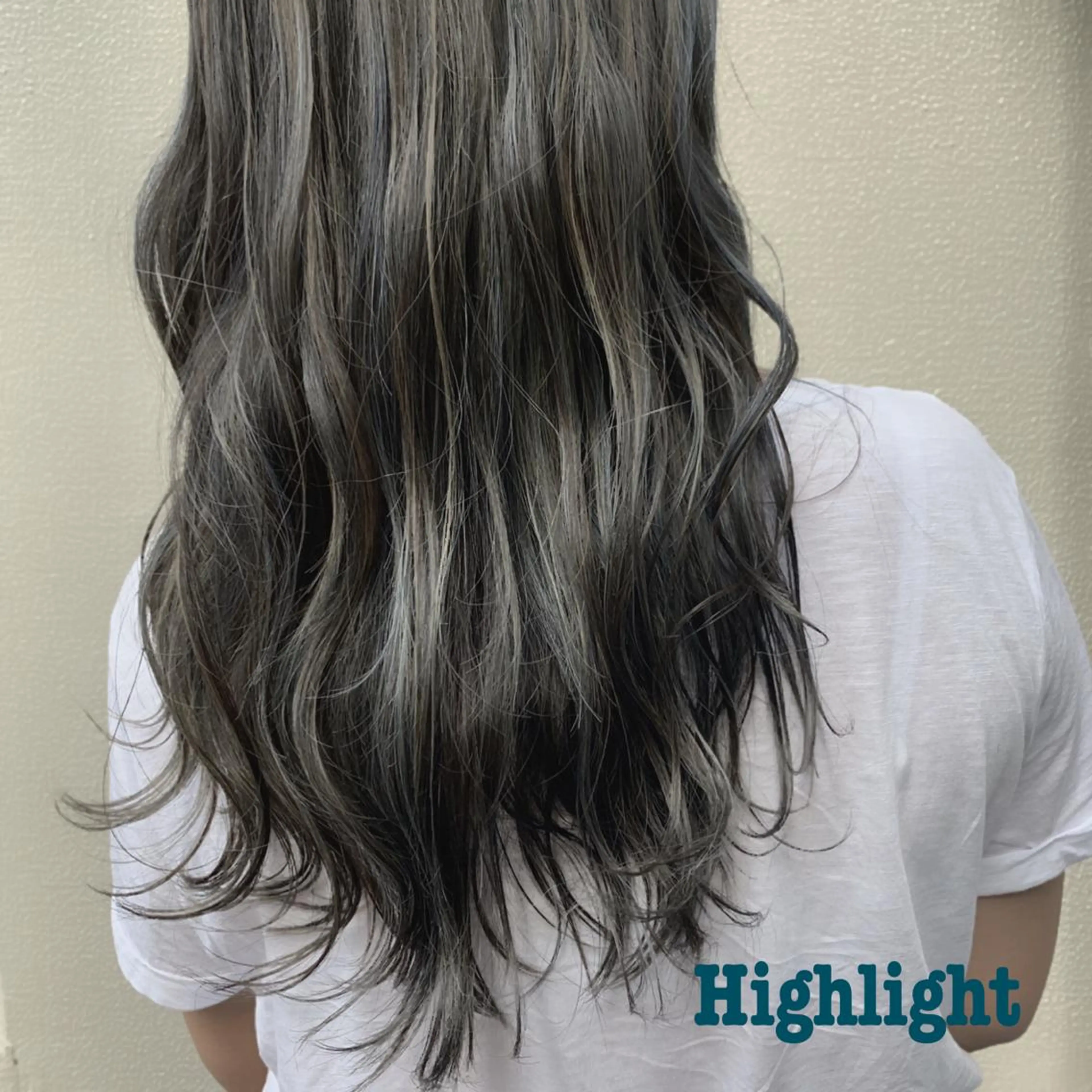 セミロング ハイライト カット ヘアカラー トリートメント Jewel Box所属・髪質改善ストレート 特化⭐️杉本奈稀沙のヘアスタイル