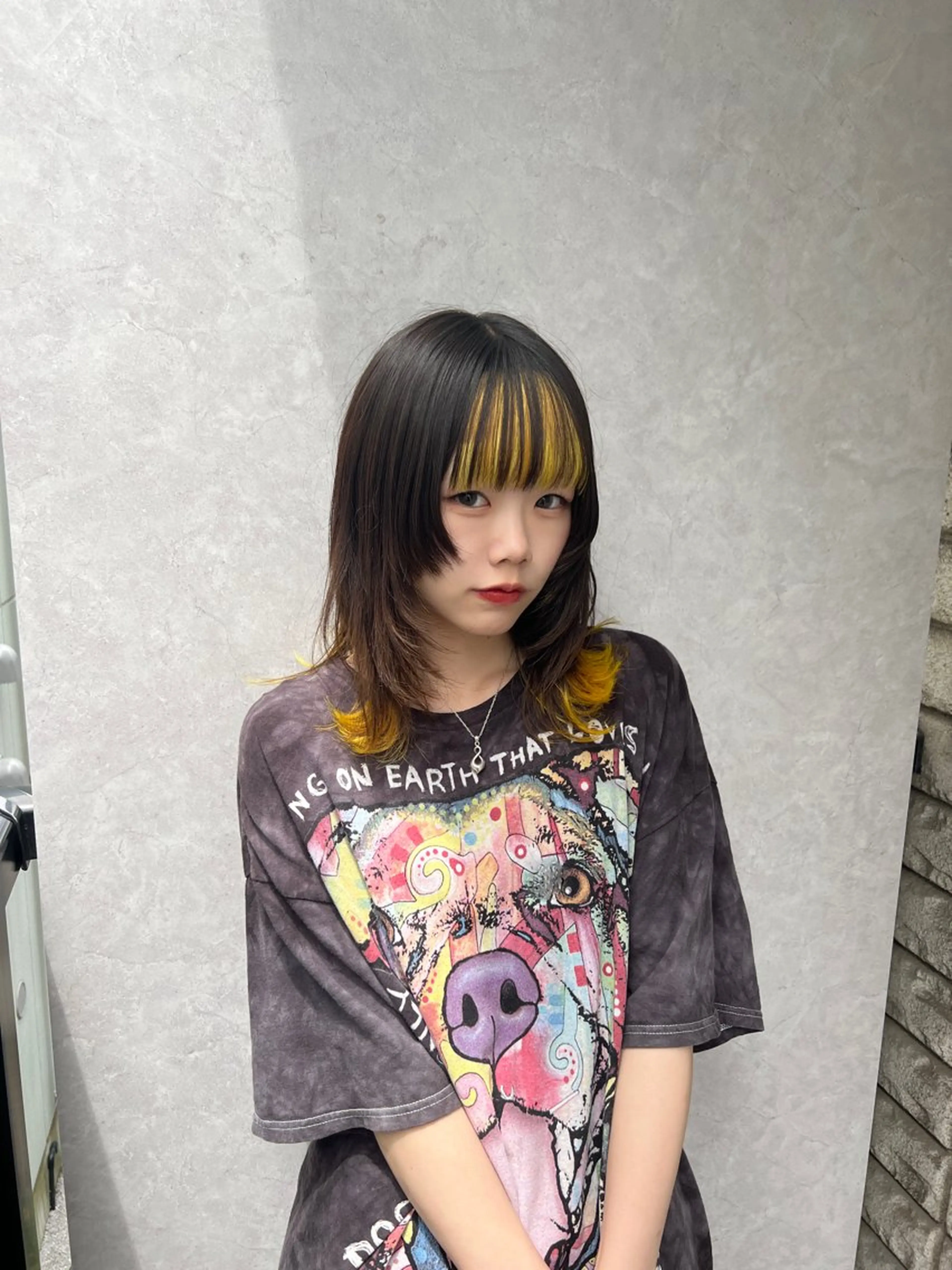 ミディアム イエローカラー カット ヘアカラー トリートメント 🪽ハネエクステ🪽 羽エクステKENJIのヘアスタイル