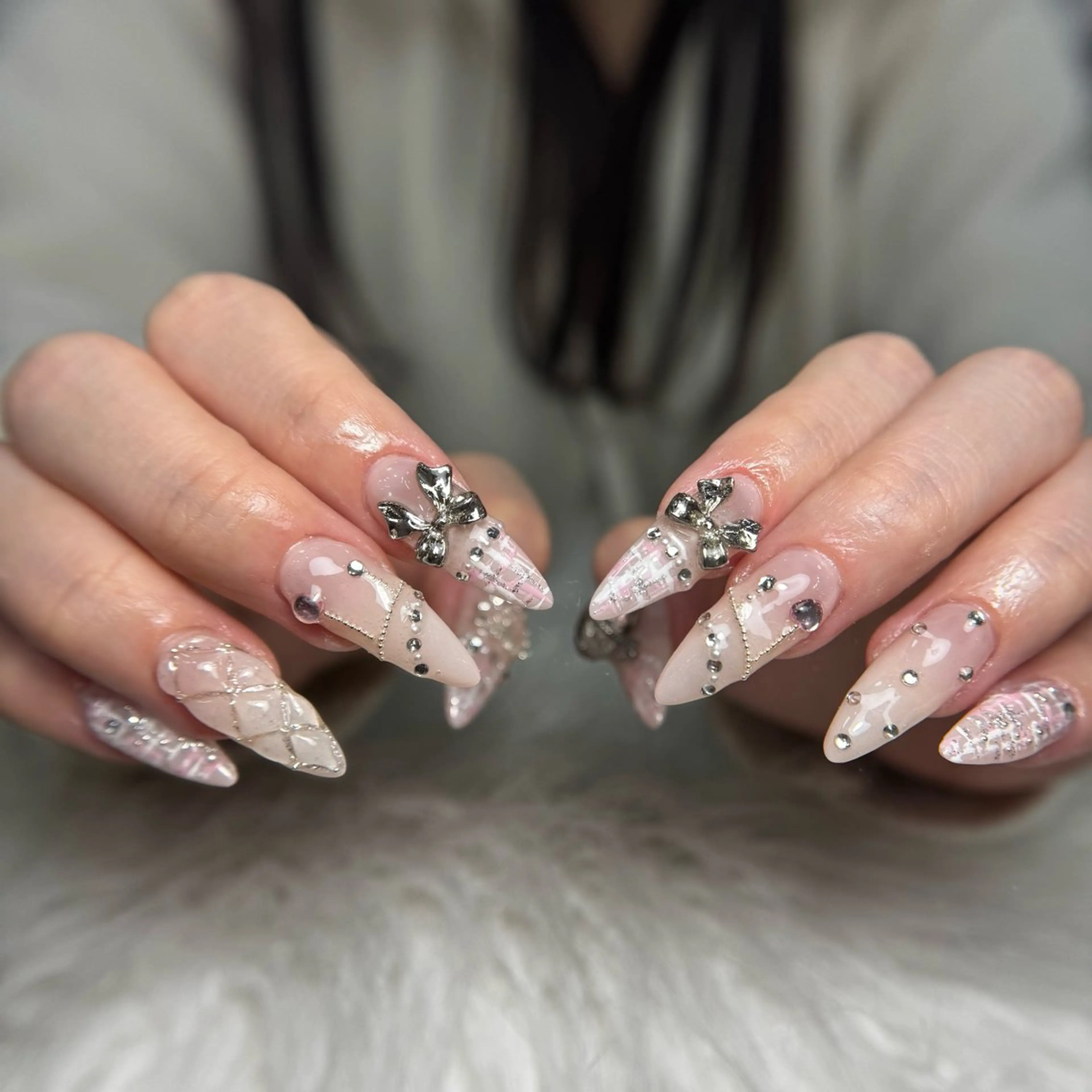 ネイル オーロラネイル 長さ出し フラッシュネイル フレンチネイル ジェルネイル ハンドネイル KITTY_NAILS所属・KITTY nailsのネイルデザイン