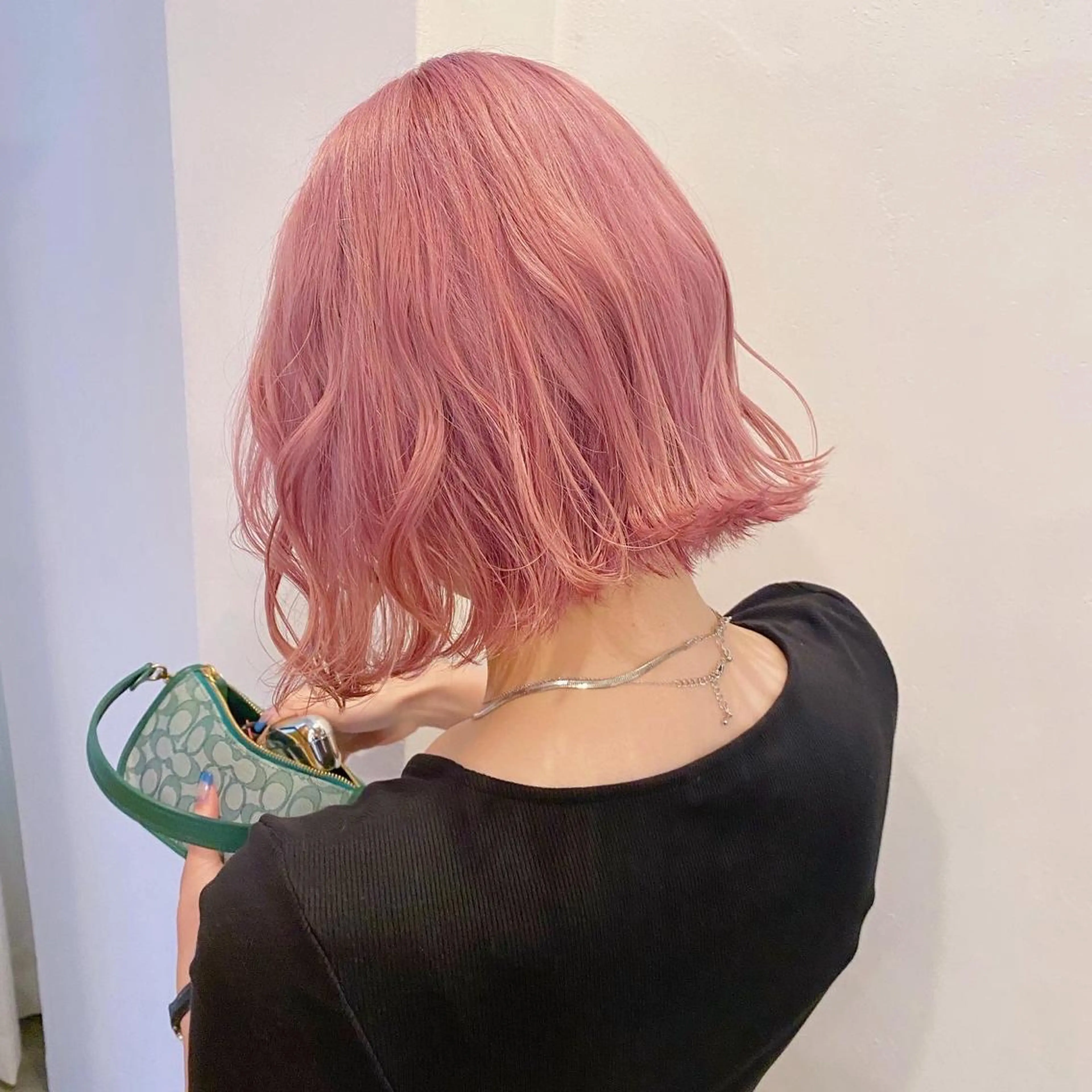 ミディアム ブリーチ縮毛矯正 齊藤翔太のヘアスタイル