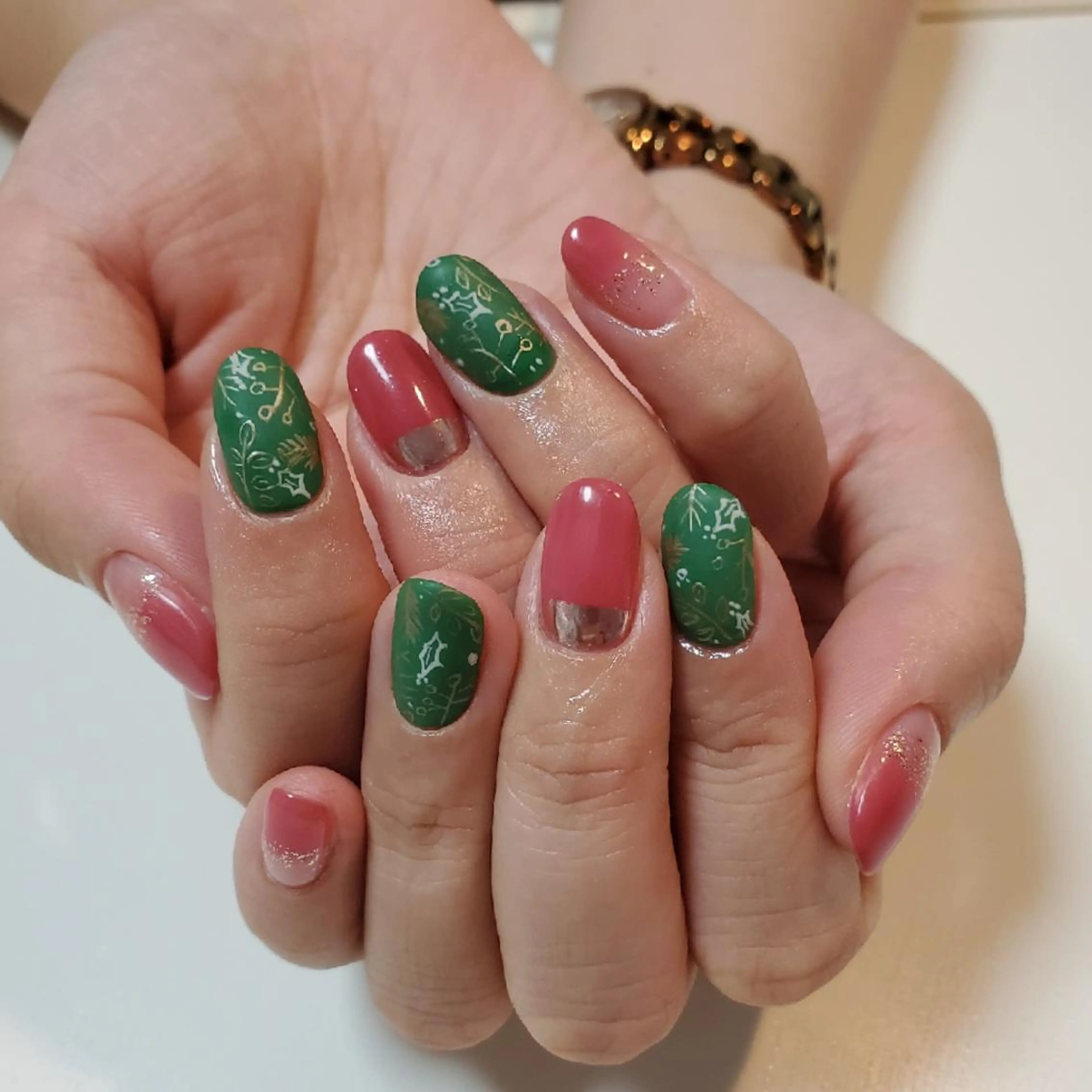 ネイル 冬ネイル クリスマス ネイル&フットケアサロンアイアムアイ所属・ネイリスト モリシタのネイルデザイン