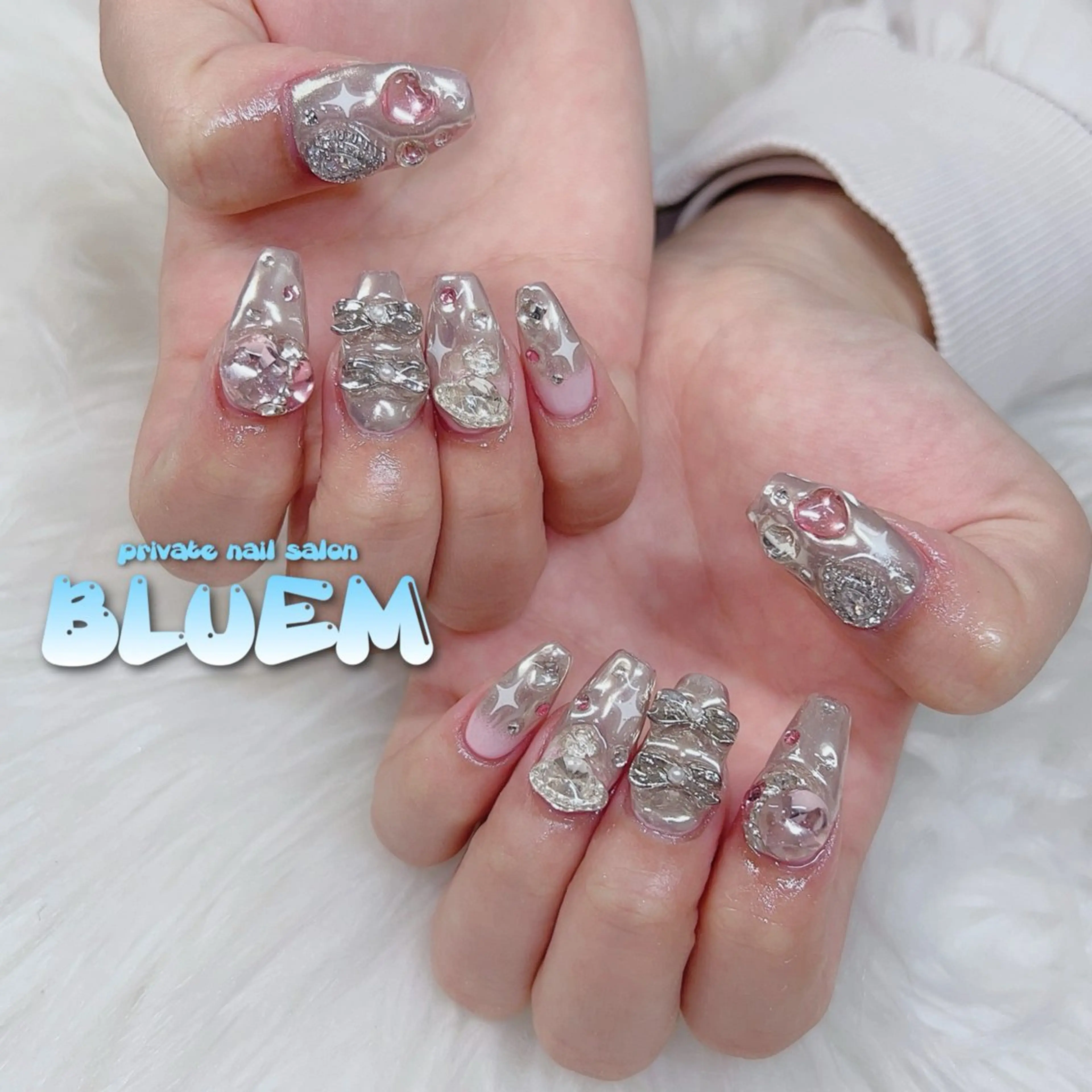 ネイル ハンドネイル BLUEM なな🐶のネイルデザイン