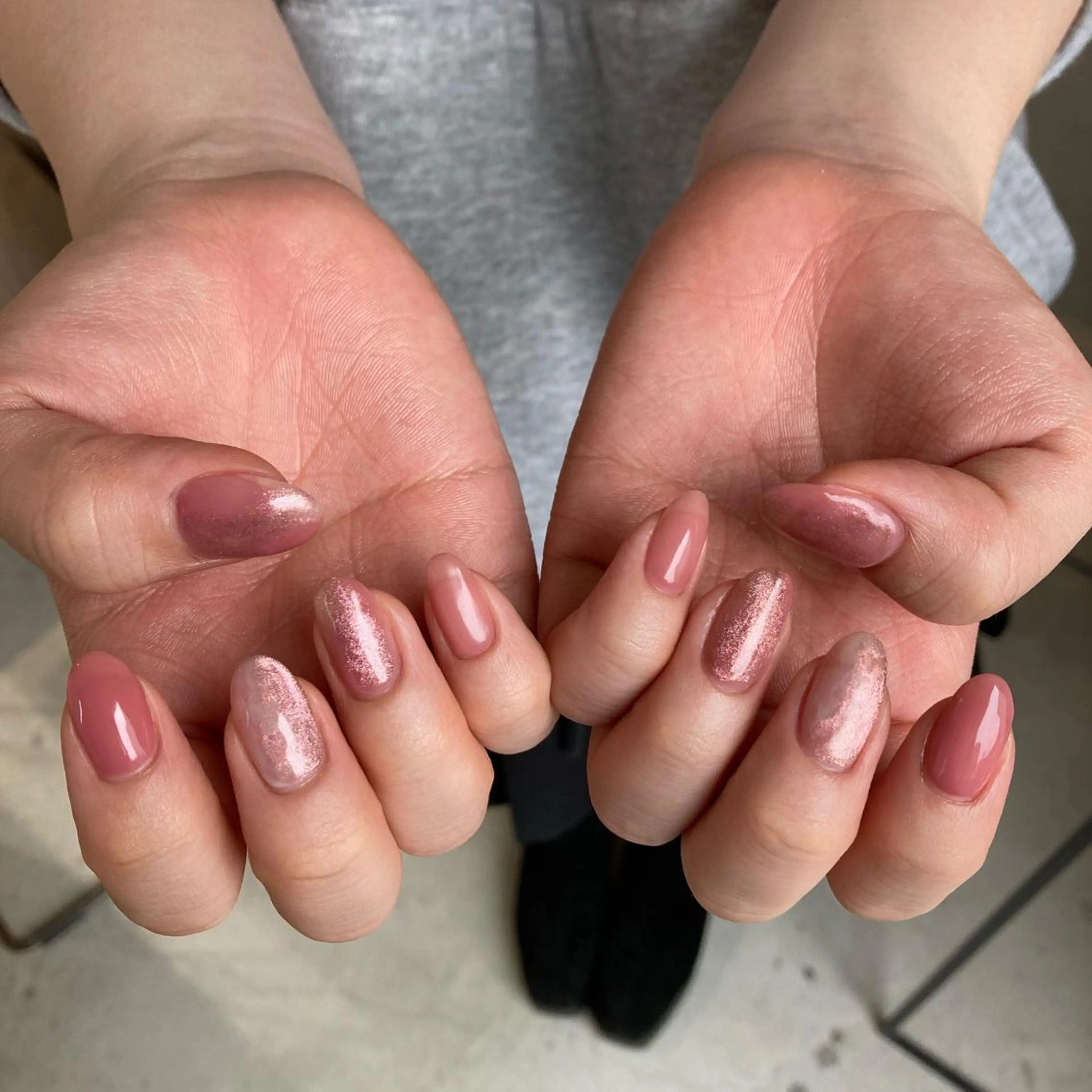 ネイル アートネイル マグネットネイル ニュアンスネイル DOVE 🌷HARUNA🌷のネイルデザイン