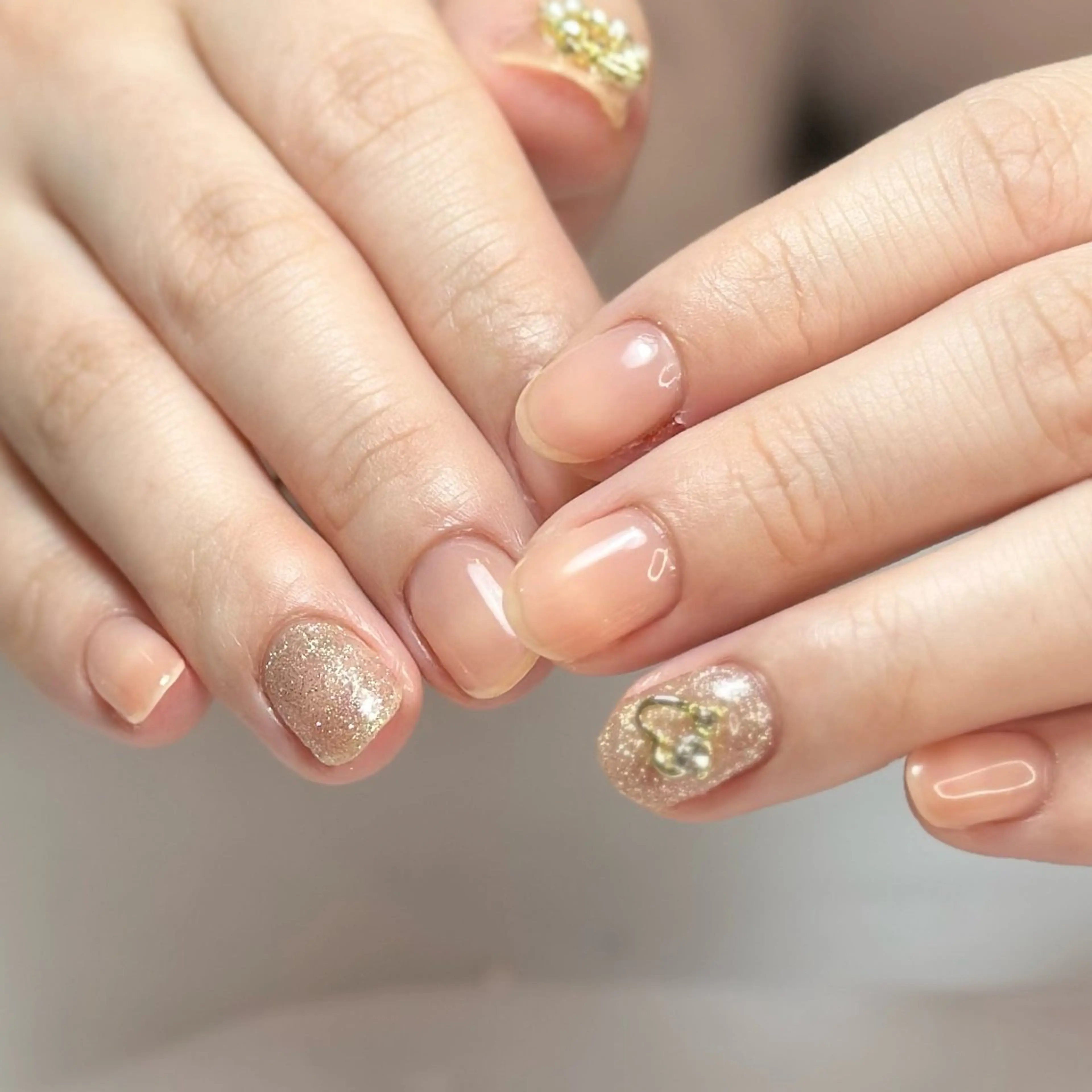 ネイル ストーンネイル ハンドネイル HAIR&MAKE POSH 日暮里のネイルデザイン