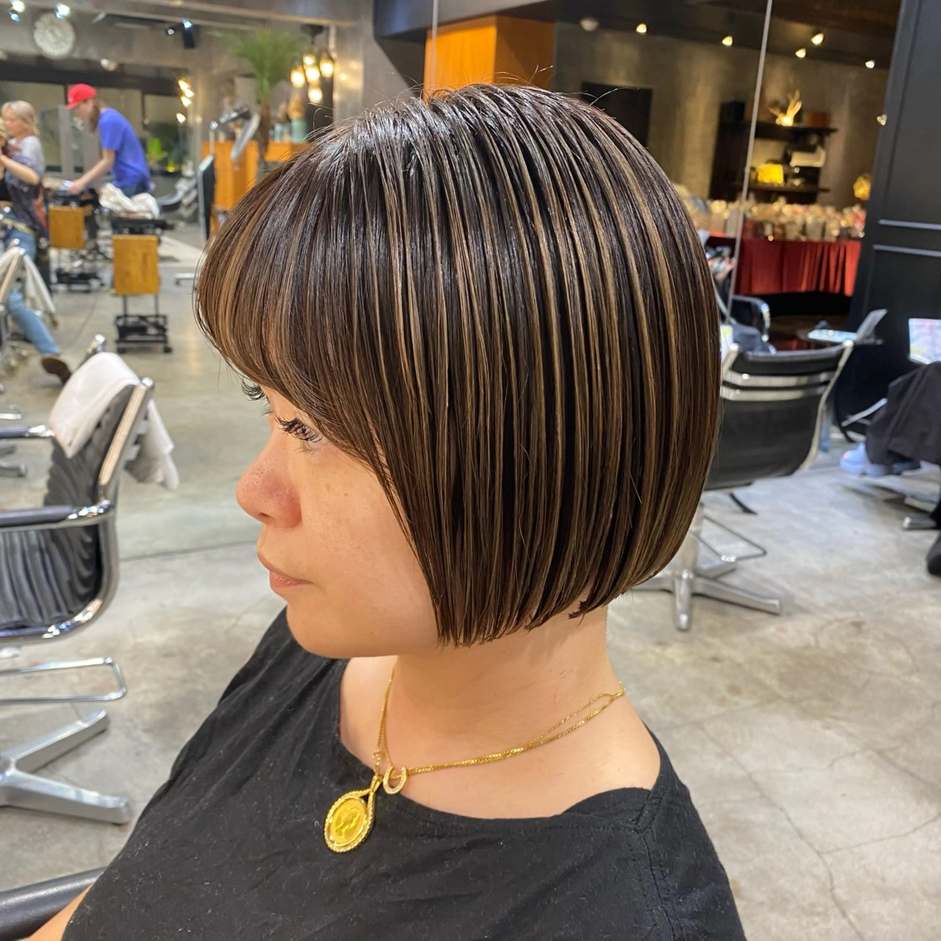 ショート カラー メッシュ ボブ カット ヘアカラー ブリーチなしダブル カラー🧸🐺陽介のヘアスタイル