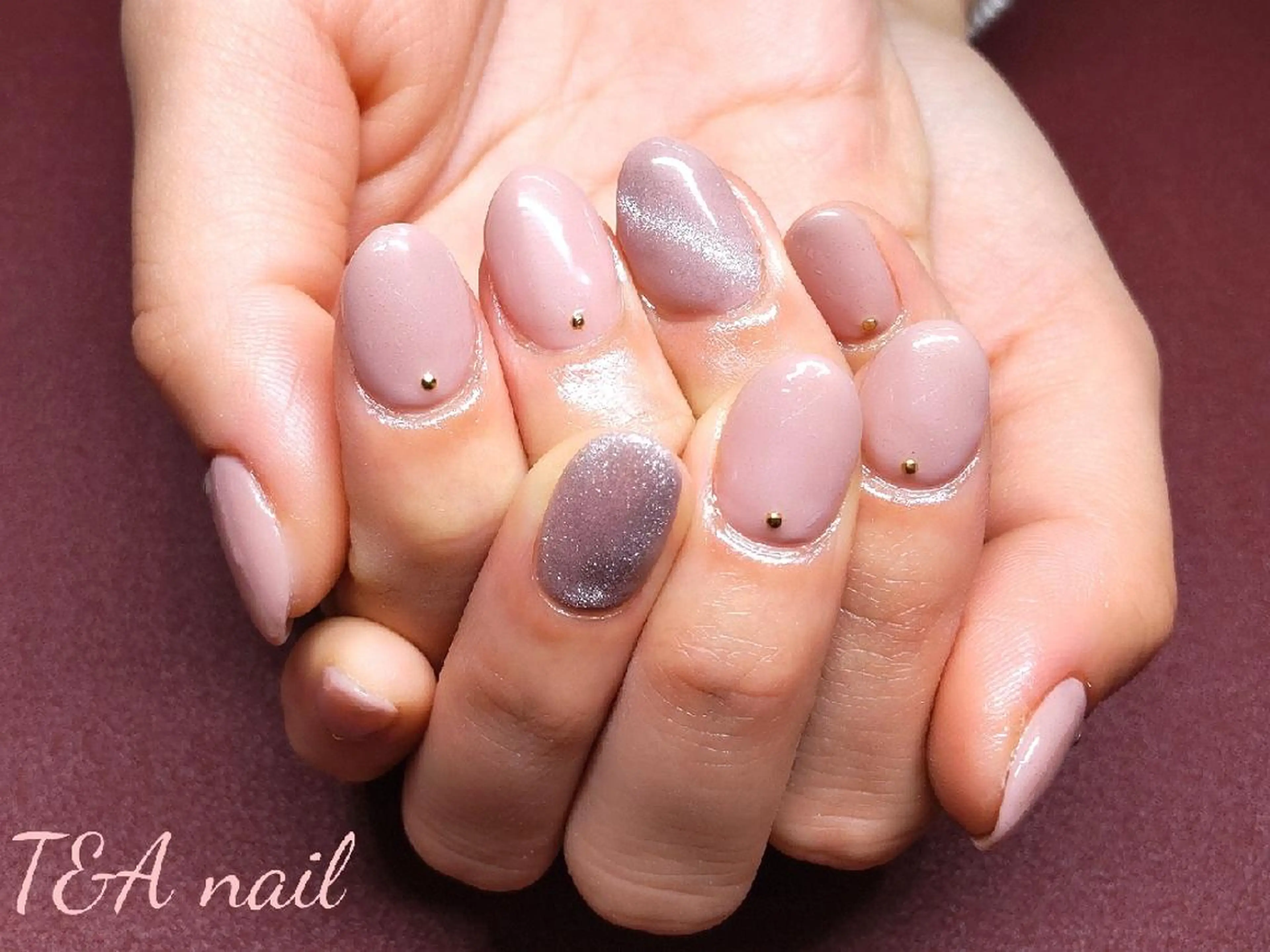 ミディアム ネイル 長さ出し マグネットネイル ニュアンスネイル スカルプネイル シンプルネイル ハンドネイル T&A nailのネイルデザイン