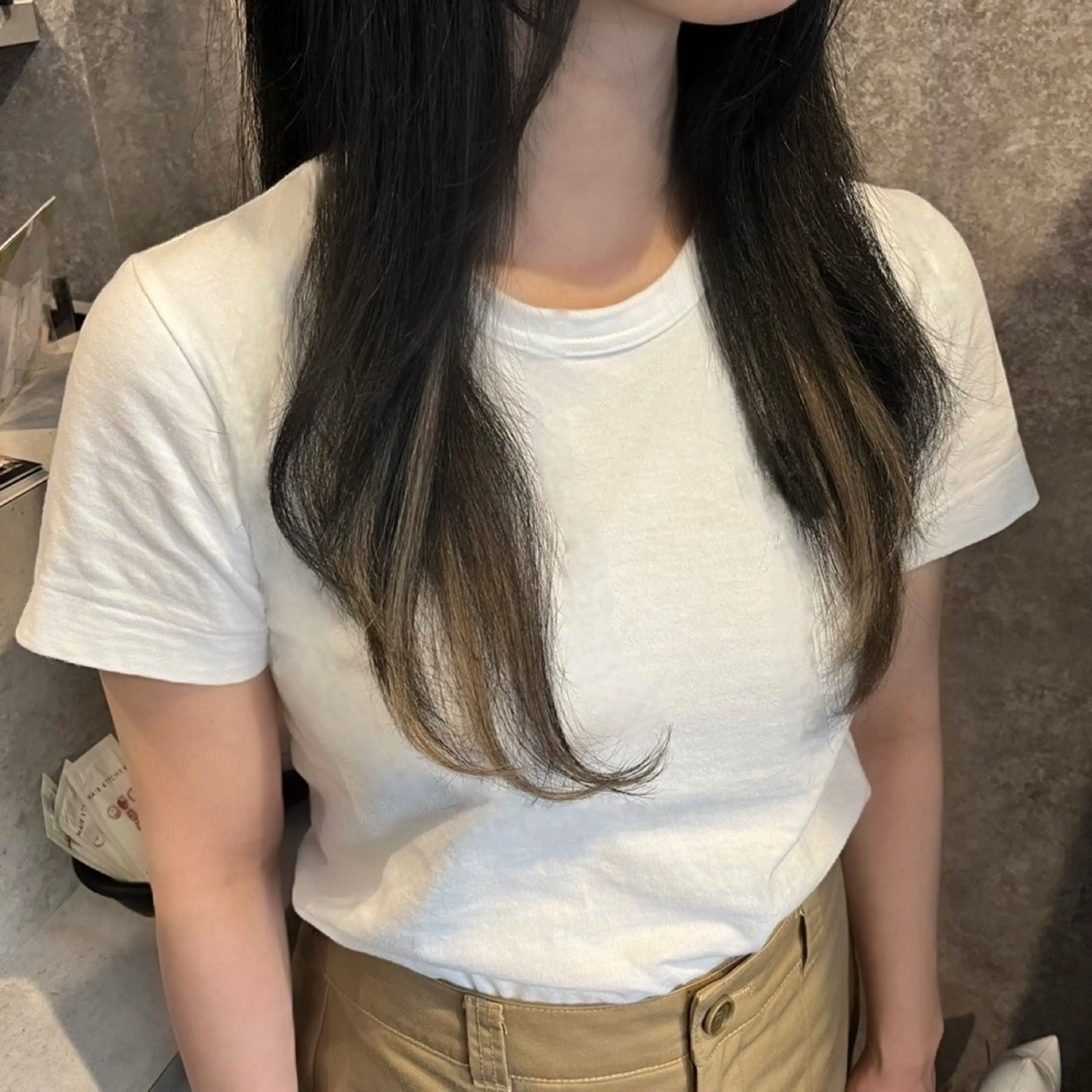 ロング カラー ハイライトカラー インナーカラー エクステ ハイライト エクステ hair salon chic.所属・chic.エクステ. 艶カラー.miu🦊のヘアスタイル