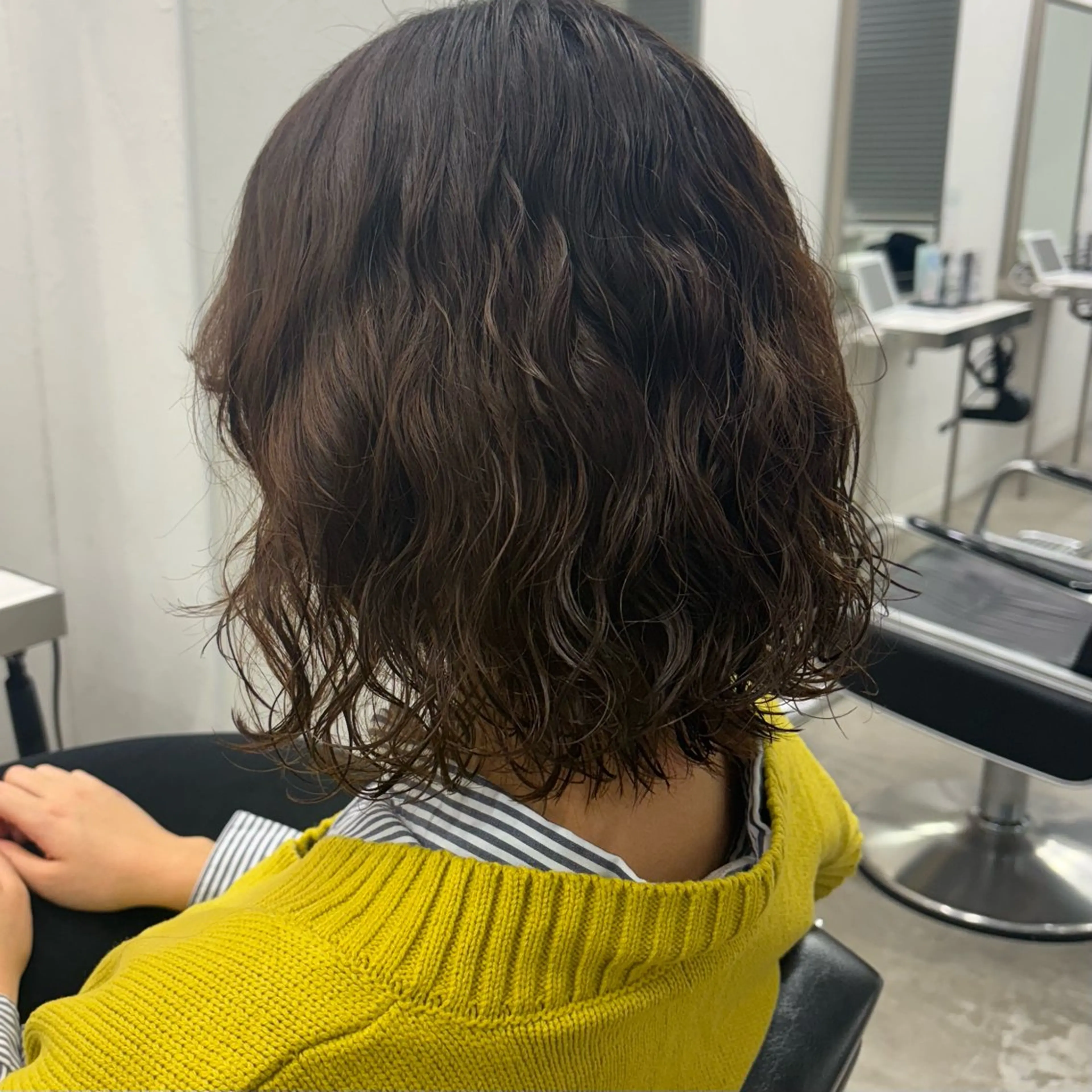 ミディアム パーマ 髪質改善/縮毛矯正/ 暖色カラー🎀🪞のヘアスタイル